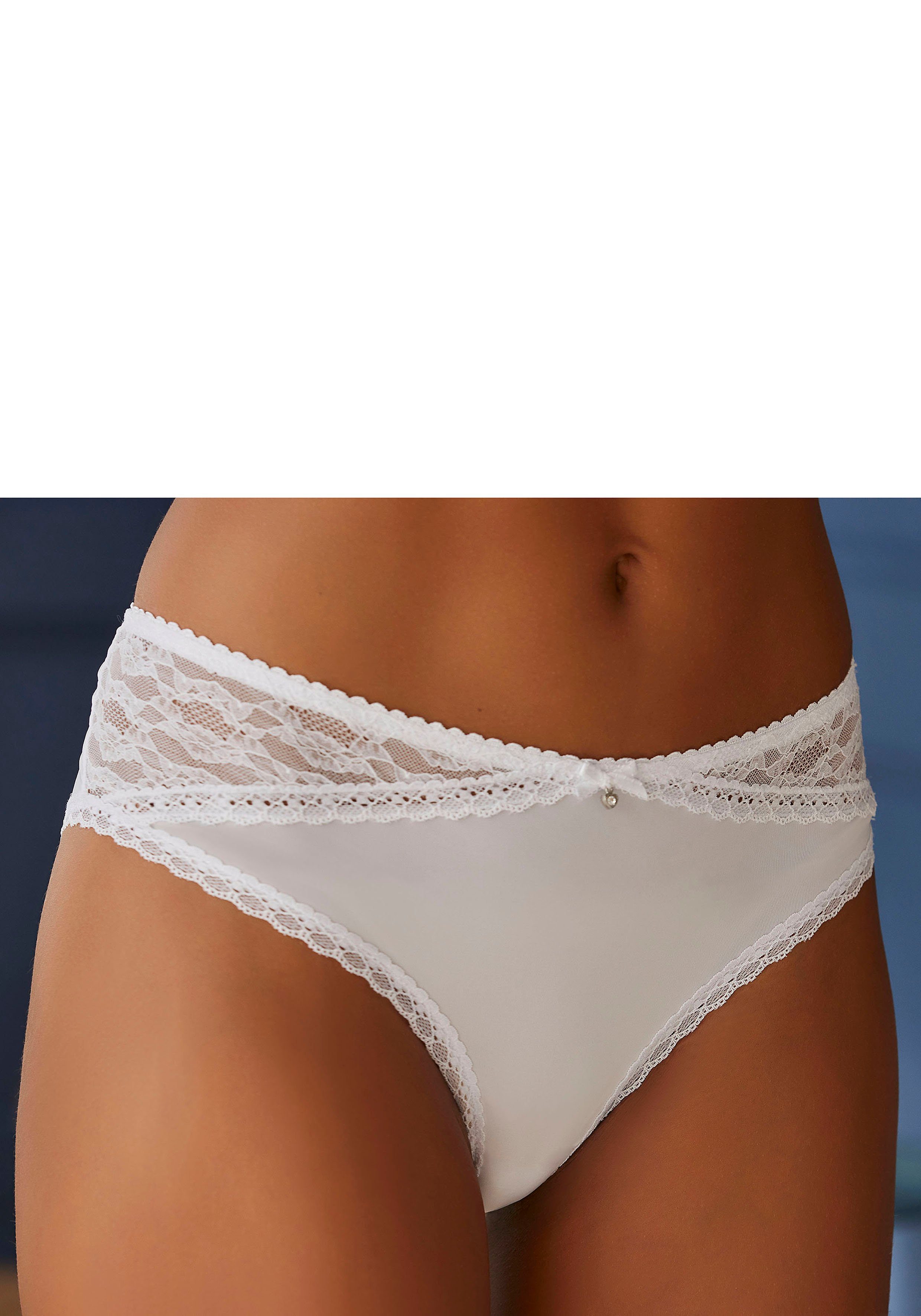 s.Oliver RED LABEL Beachwear Hipster Clarissse met stijlvol transparante, kanten inzetten