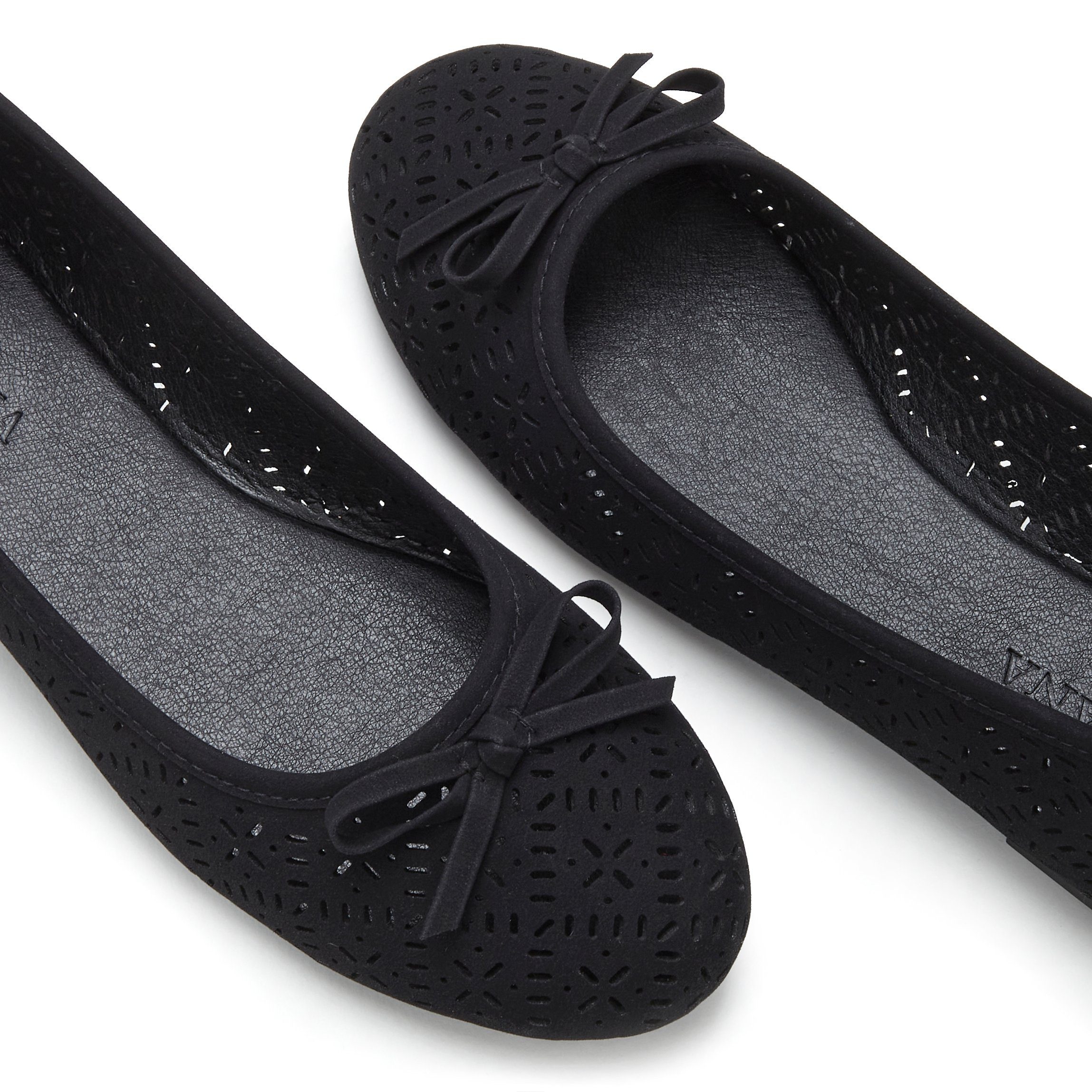 Lascana Ballerina's Vrijetijdsschoen, slipper, lage schoen met kleine cut-outs VEGAN