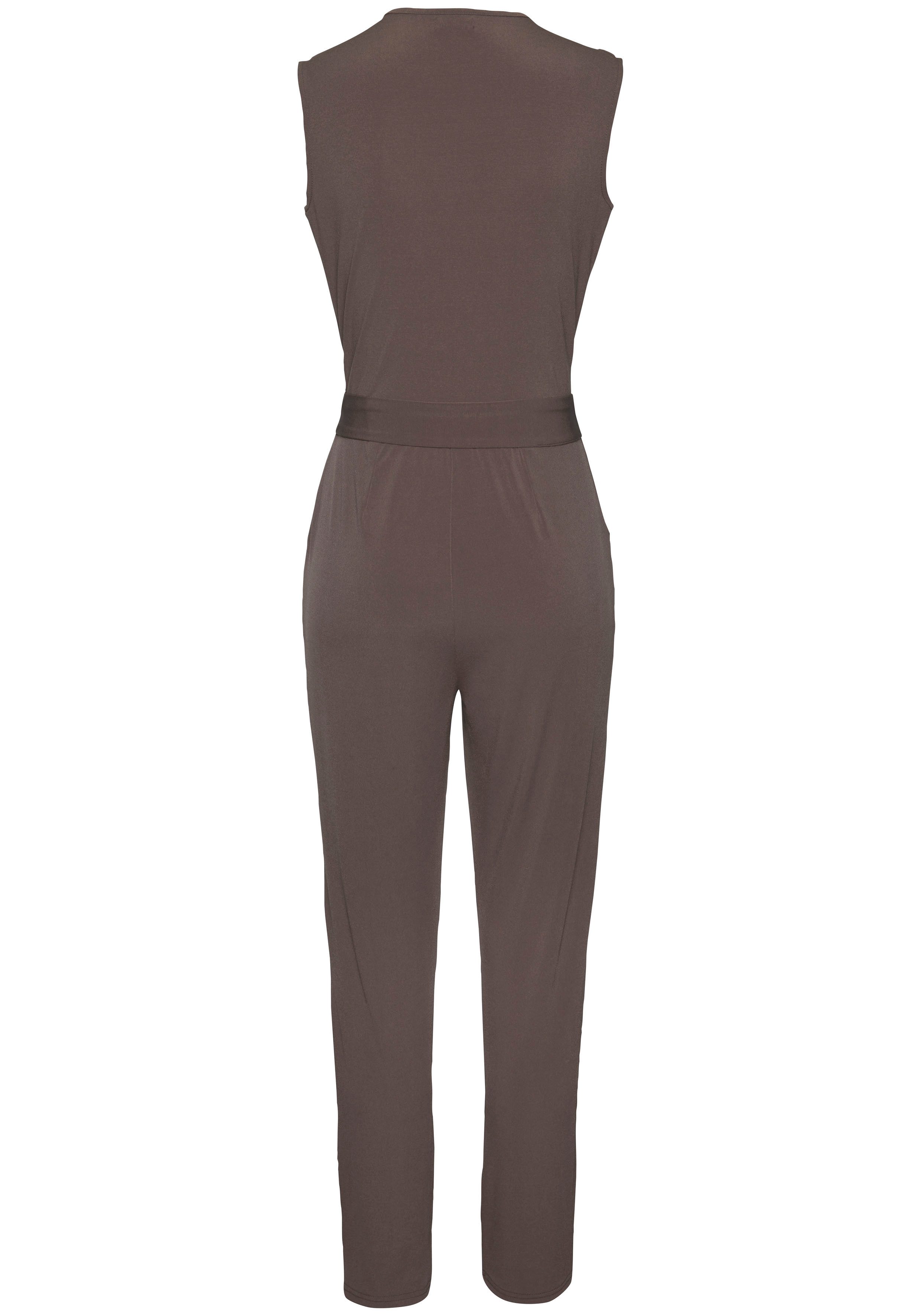 Lascana Jumpsuit van kreukvrije stof, elegante jumpsuit in wikkeloptiek, strijkvrij (Met een bindceintuur)