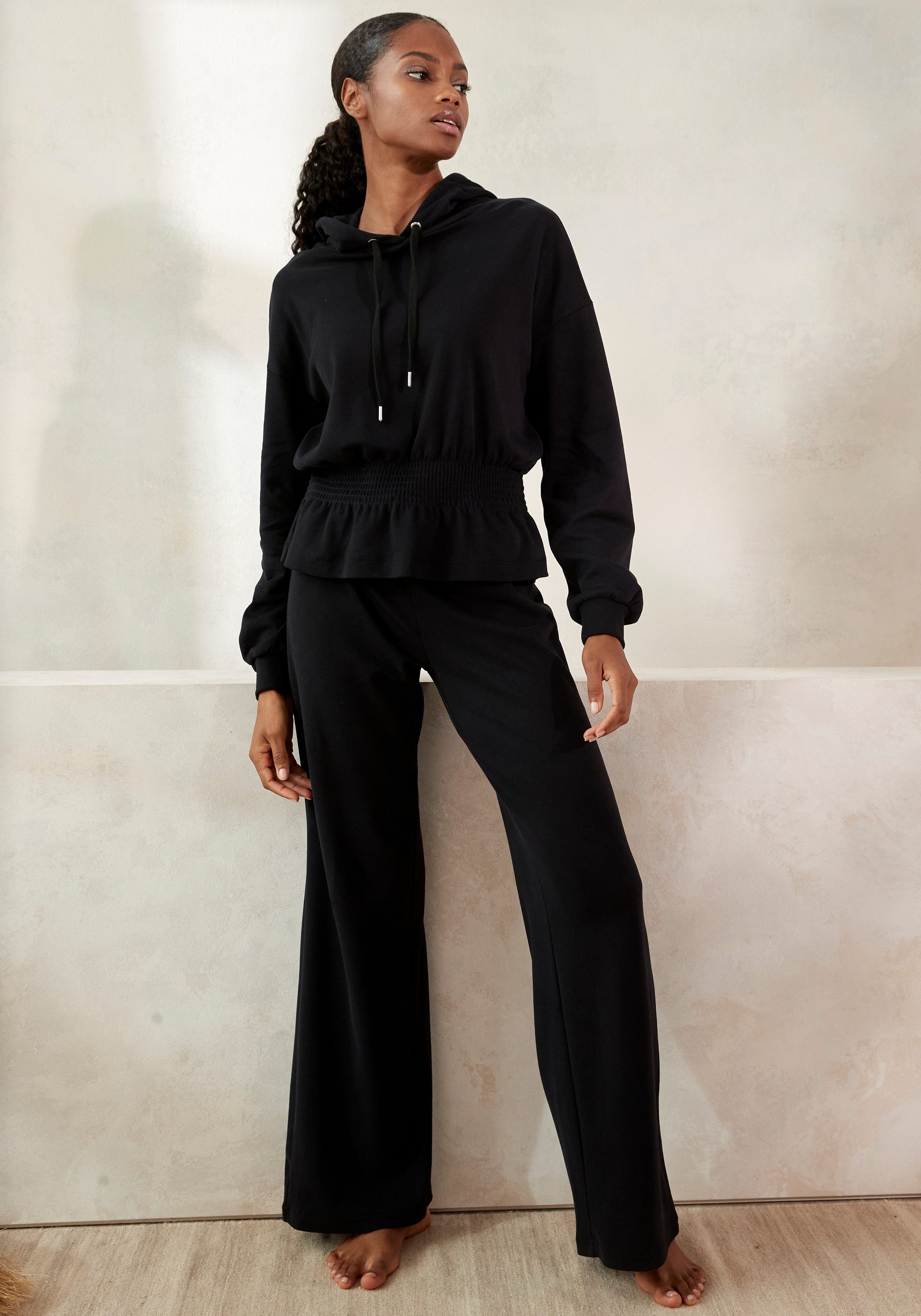 Lascana Hoodie met elastische rimpeling in de taille, loungewear