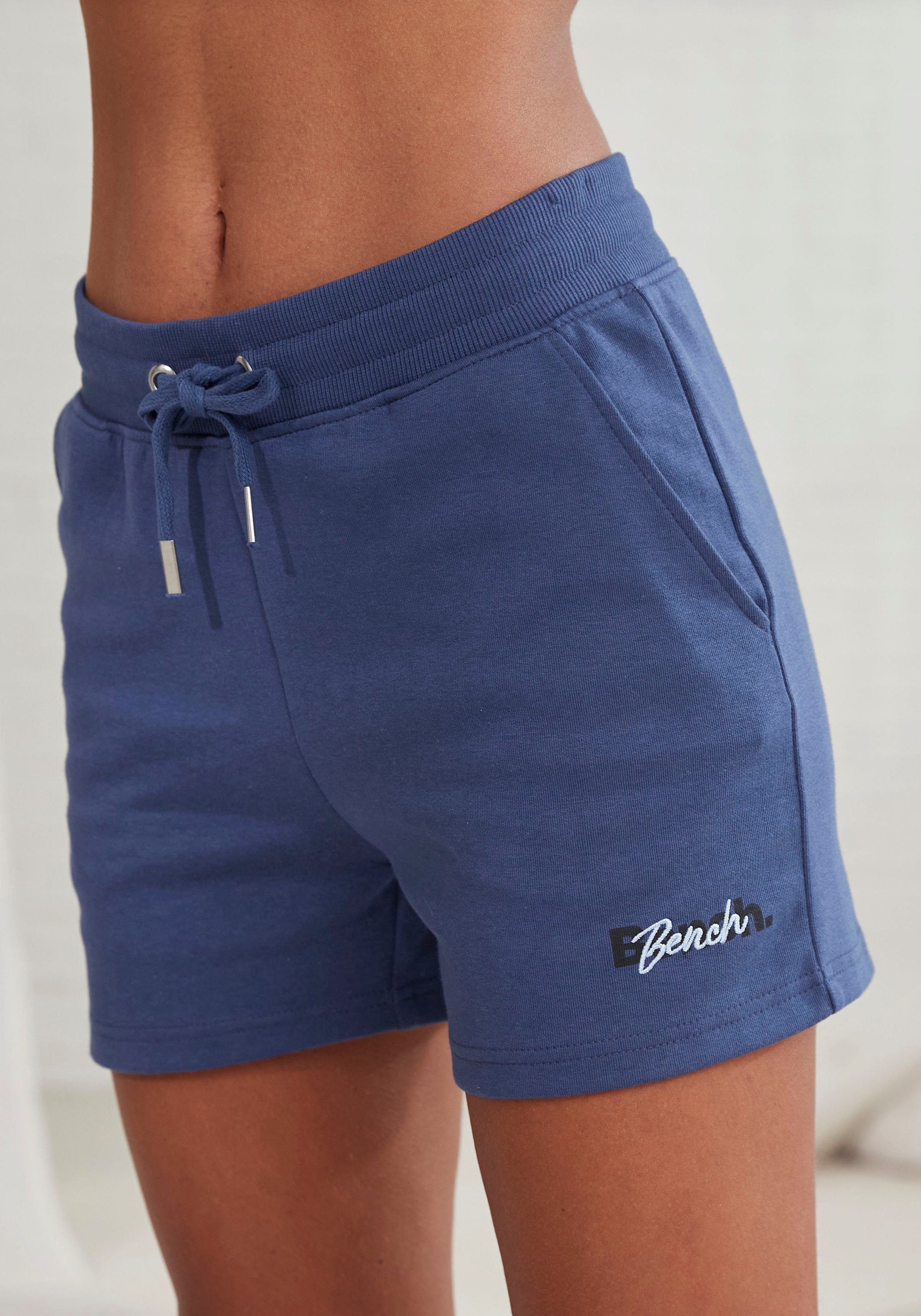 Bench. Loungewear Short met logoprint en borduursel