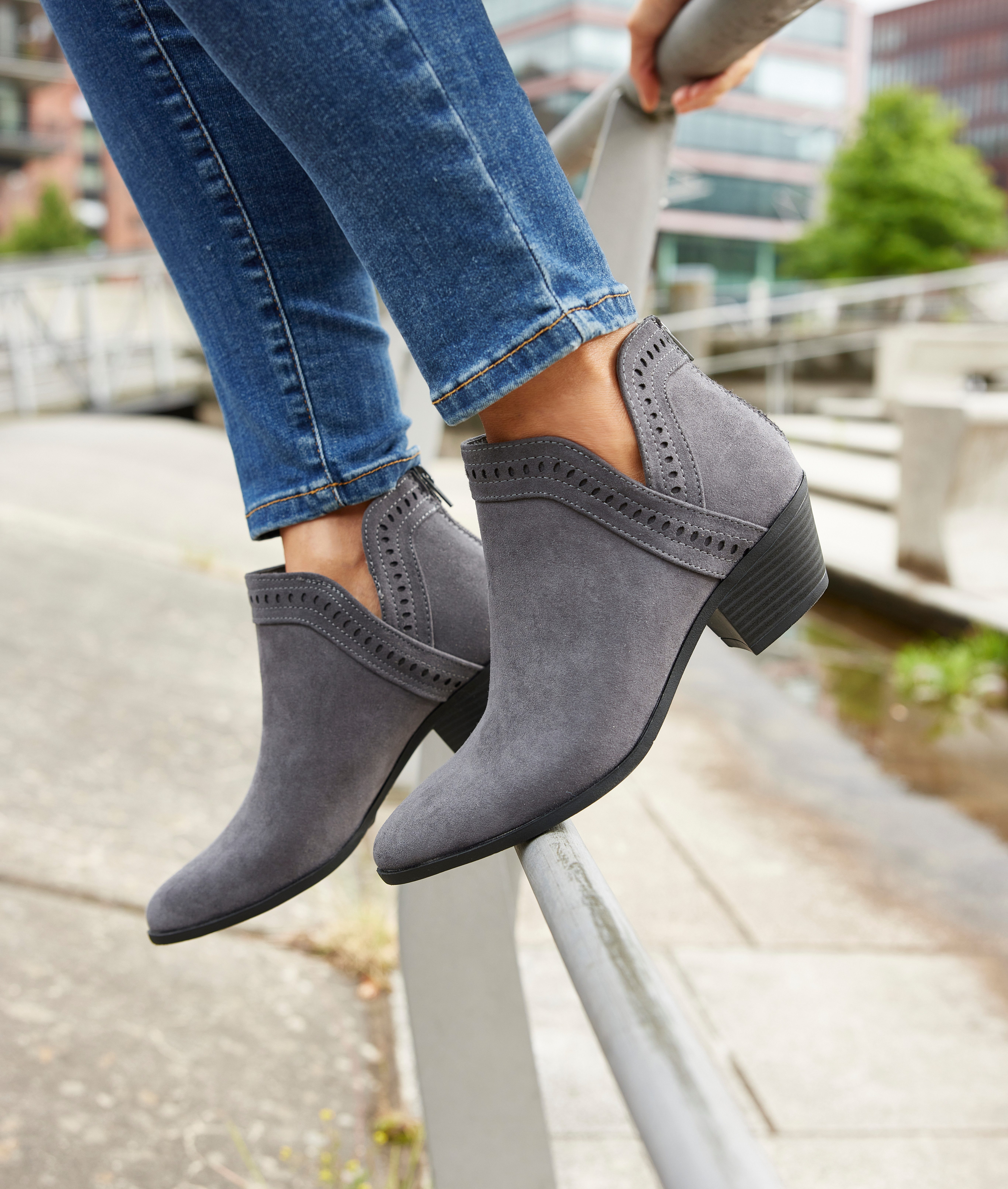 Lascana Cowboy laars Cowboy boots, western enkelboots, enkelboots met uitsnijding VEGAN