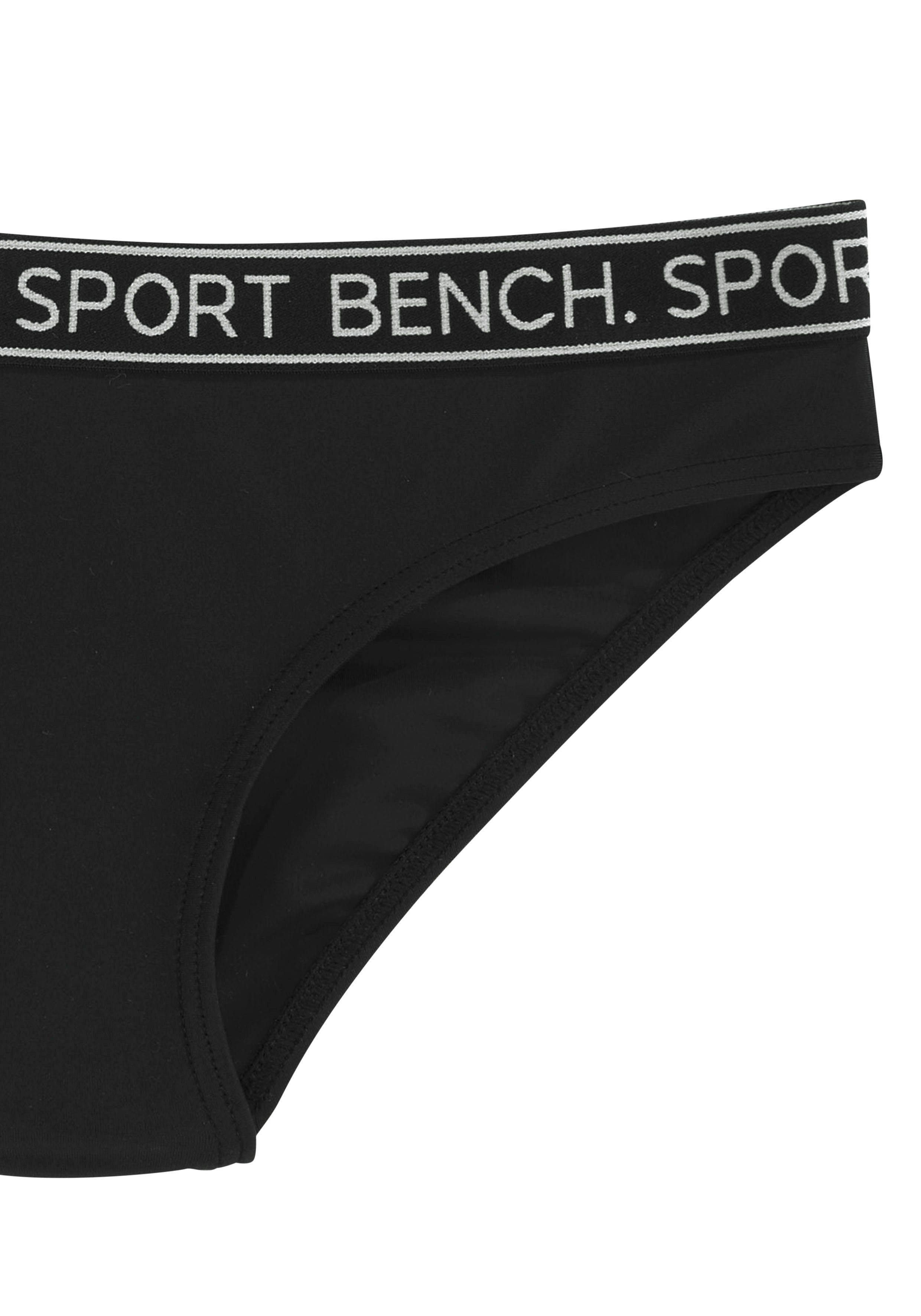 Bench. Triangelbikini Yva Kids in een sportief design en kleuren