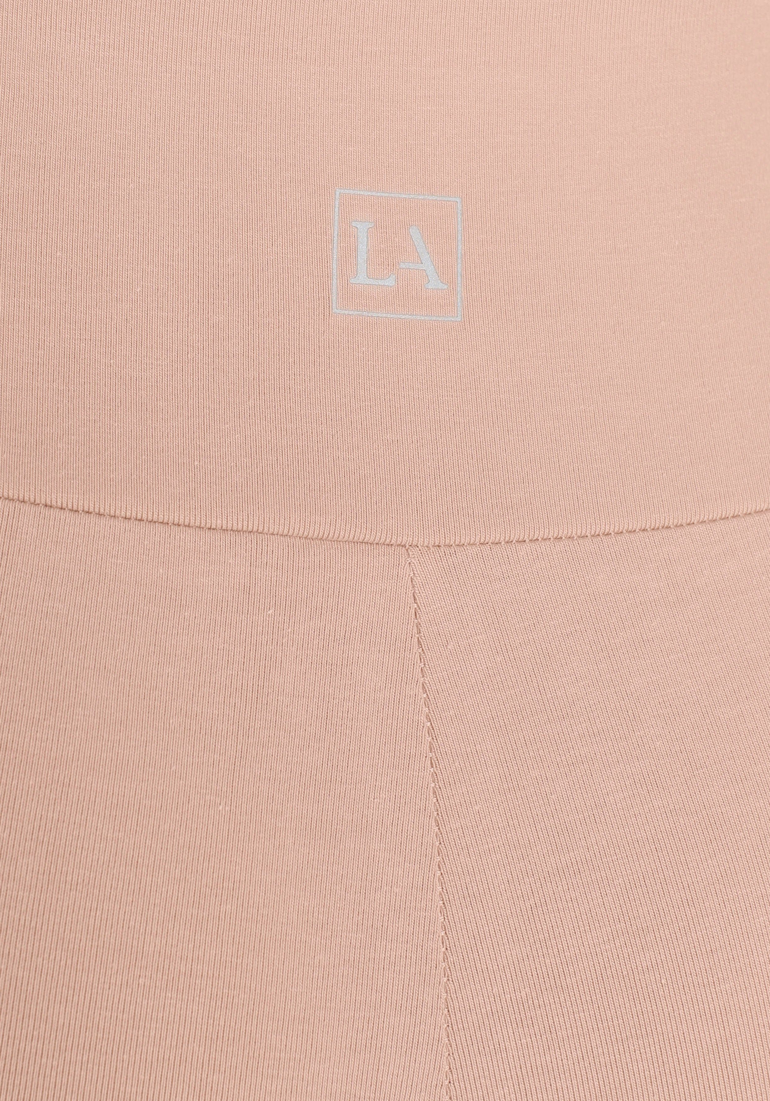 Lascana Short met brede boord en logoprint
