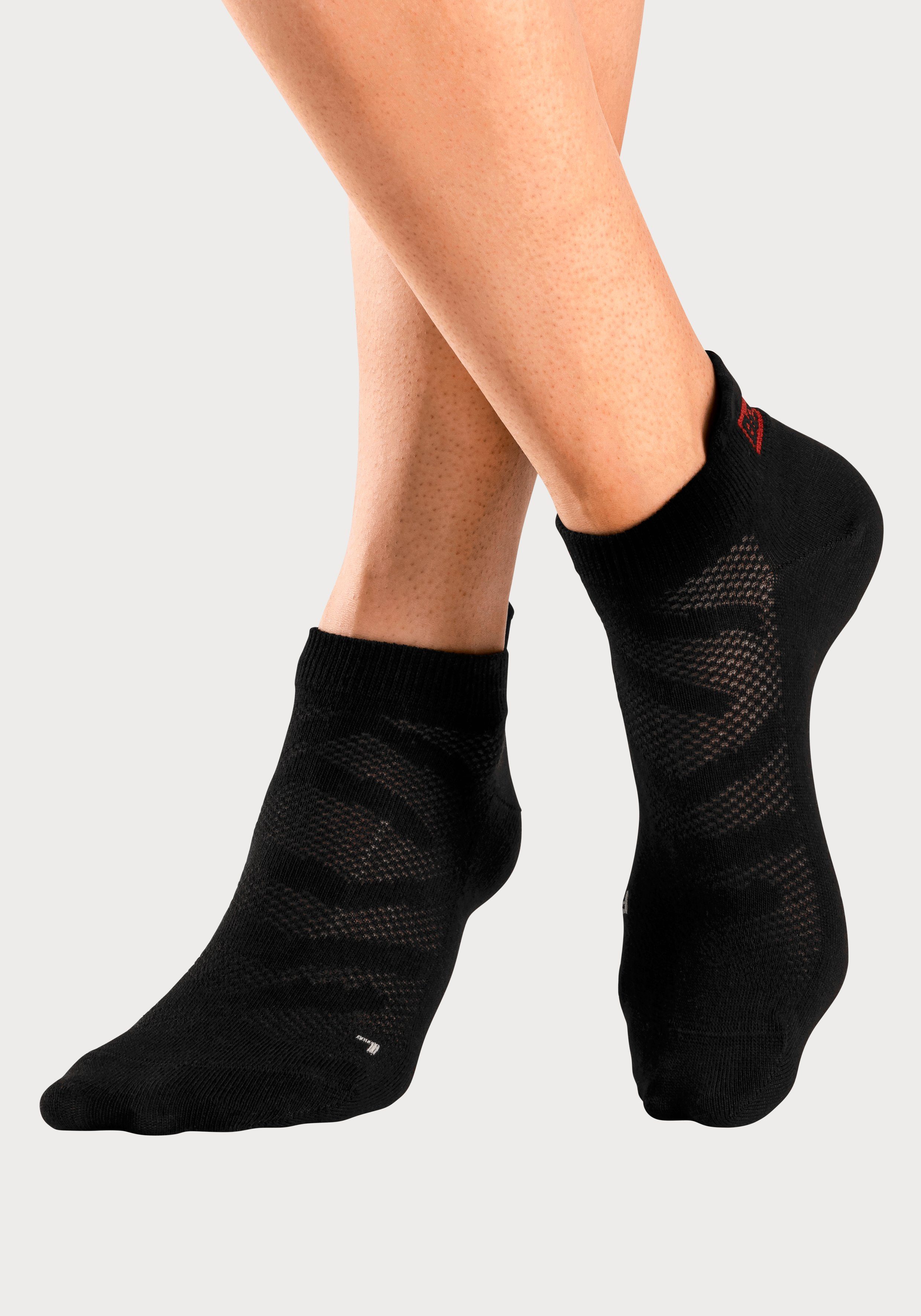Bench. Sneakersokken met ventilatiekanalen in netstructuur (set, 6 paar)