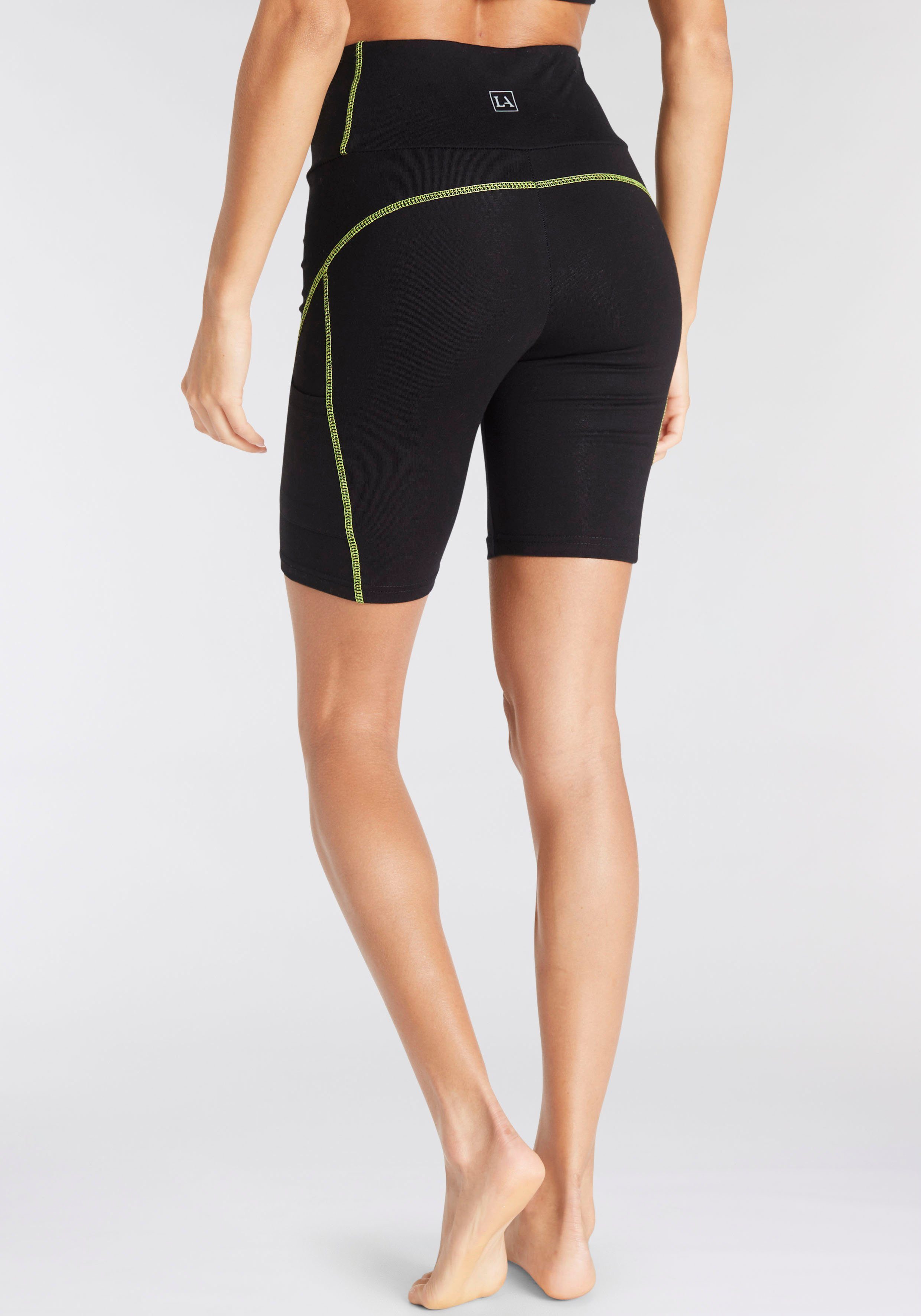 active by Lascana Fietsbroekje Korte broek met gekleurde contrastnaden