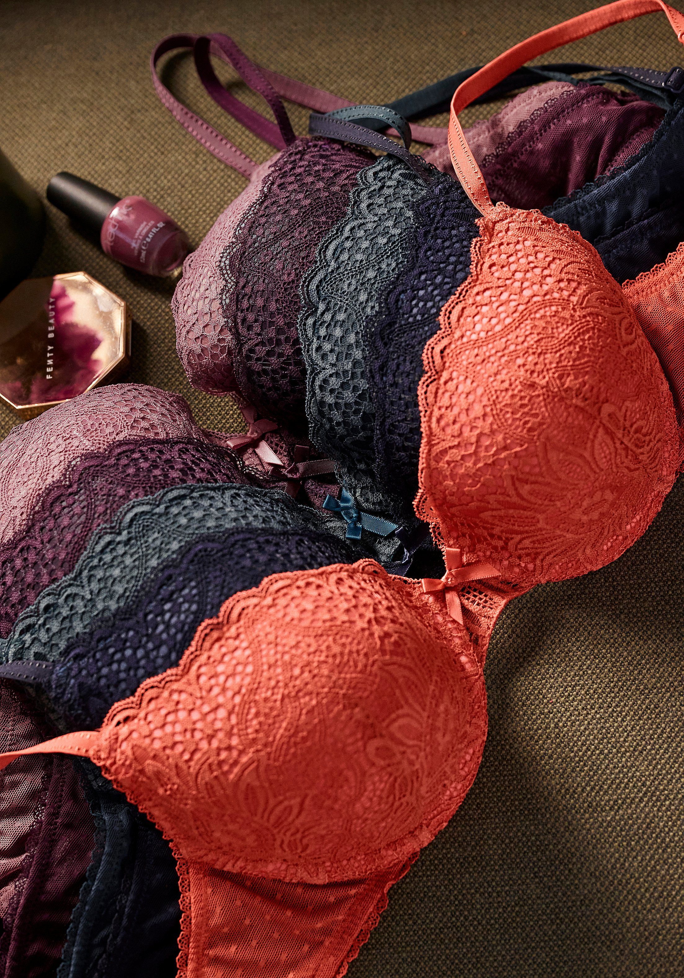 Vivance Push-up-bh rondom met gebloemd kant, dessous