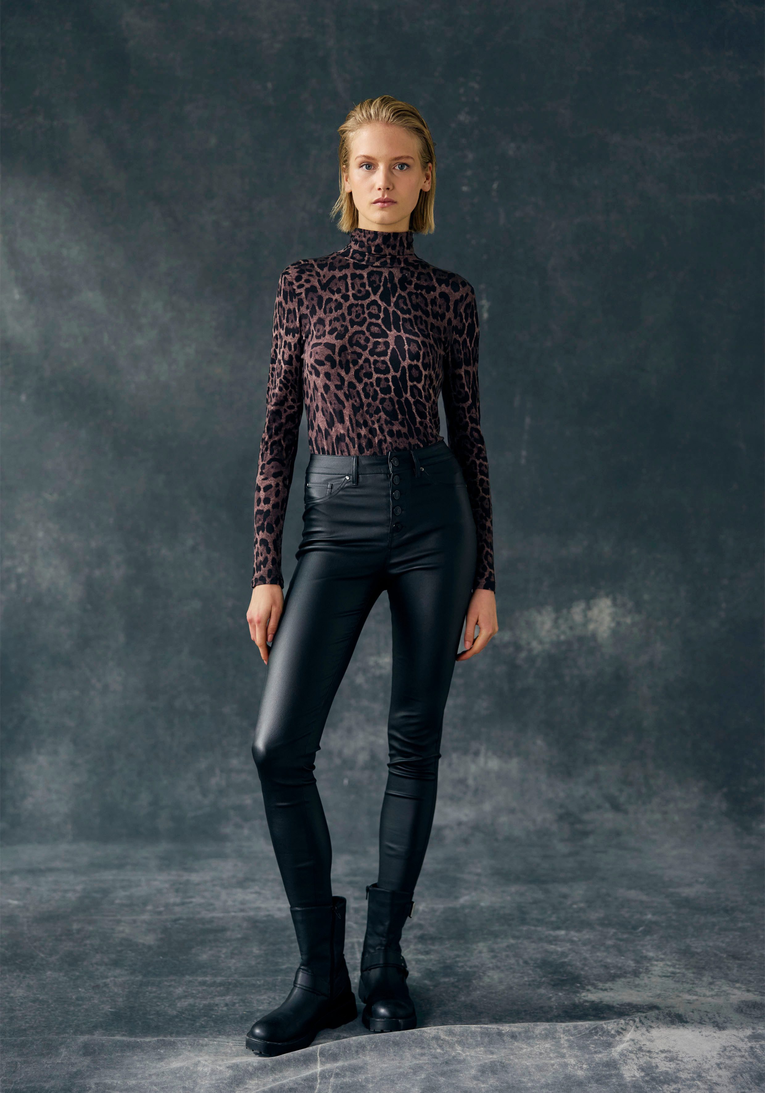 Lascana Colshirt met dierenprint, jersey shirt, modieus basic