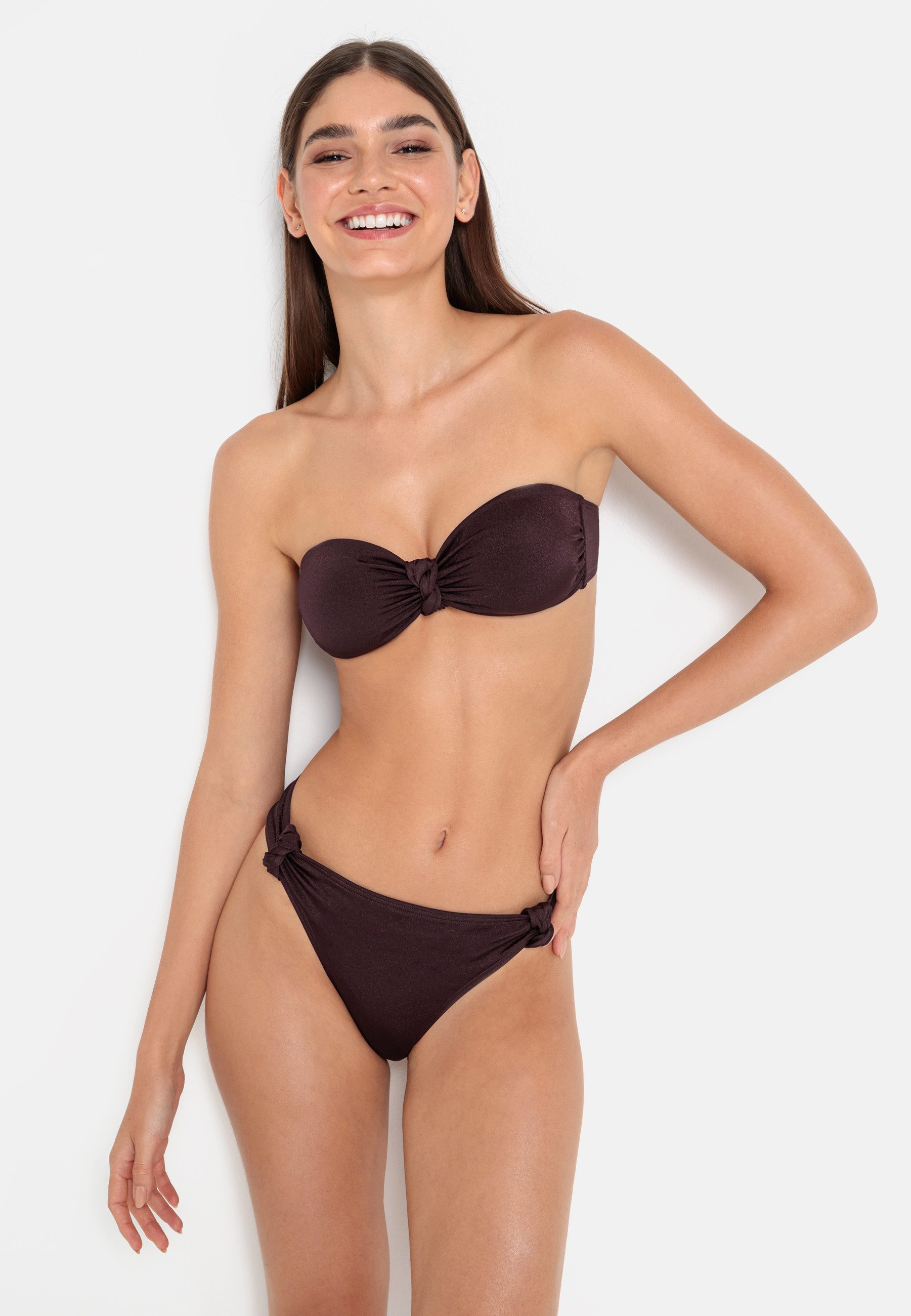 LSCN by LASCANA Bikinibroekje Nele met glanzende coating