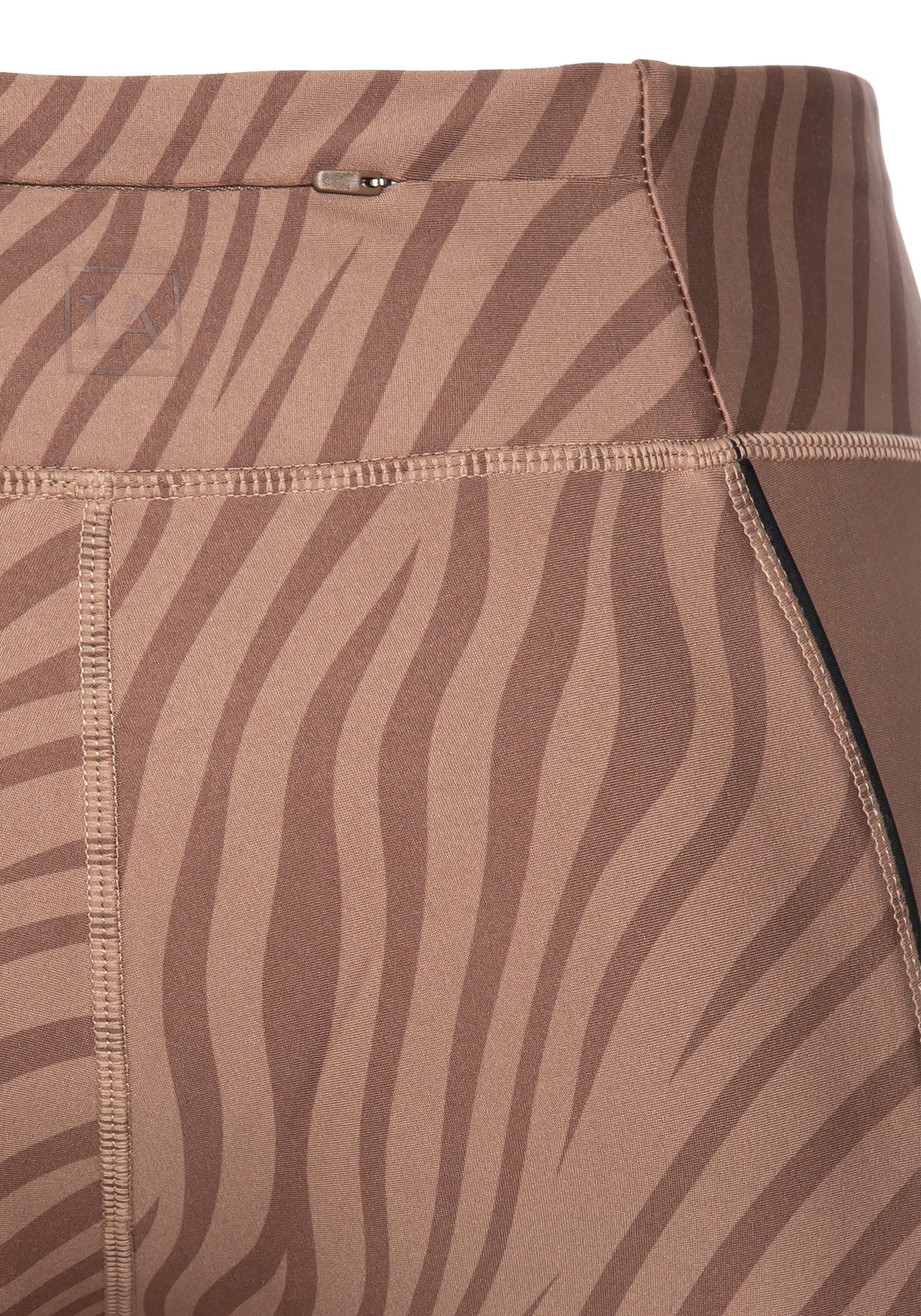 active by Lascana Short -Sportshorts, Korte broek Sportshorts met subtiele zebraprint