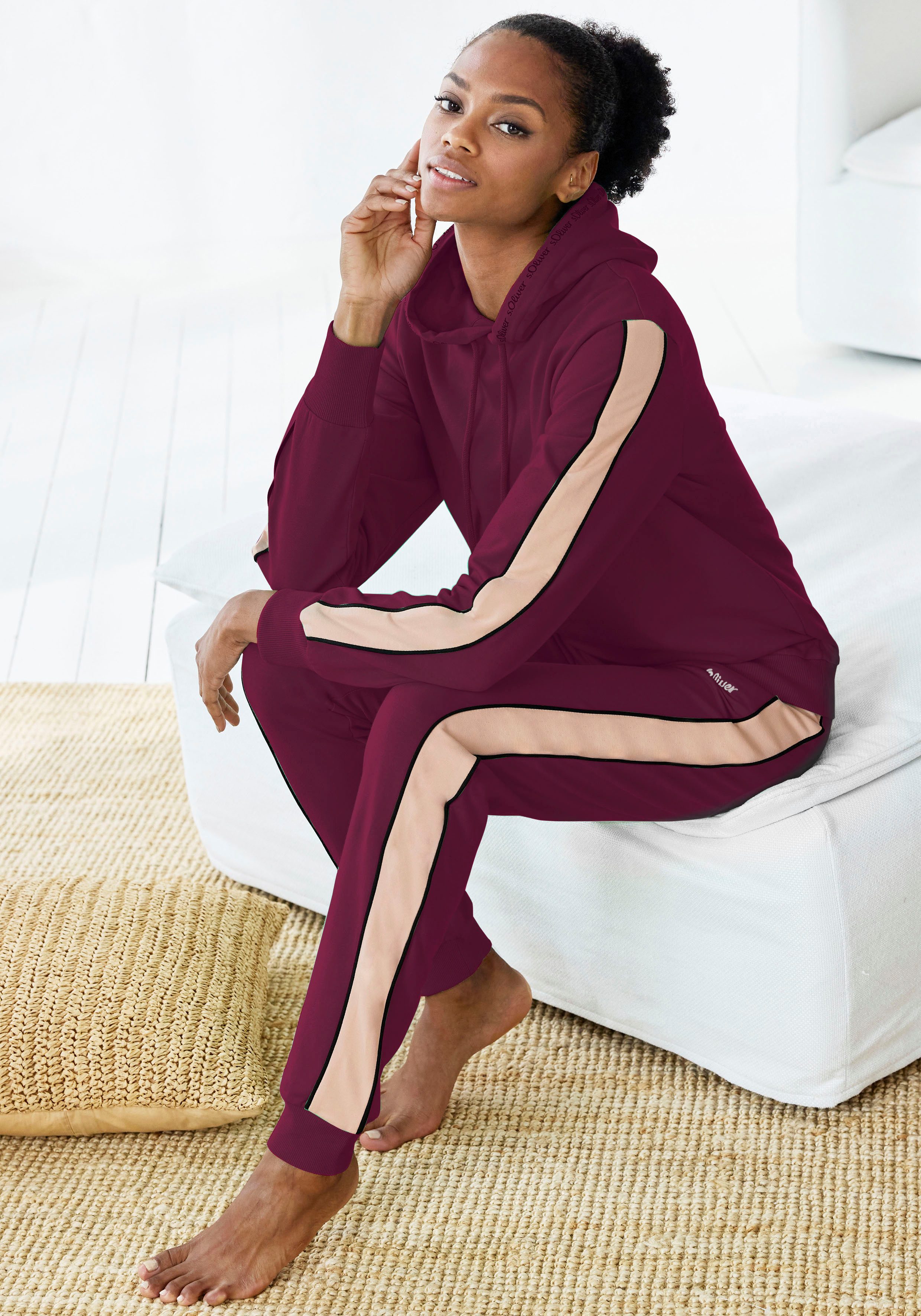 s.Oliver RED LABEL Beachwear Sweatbroek met zijstrepen en piping, loungewear (1-delig)