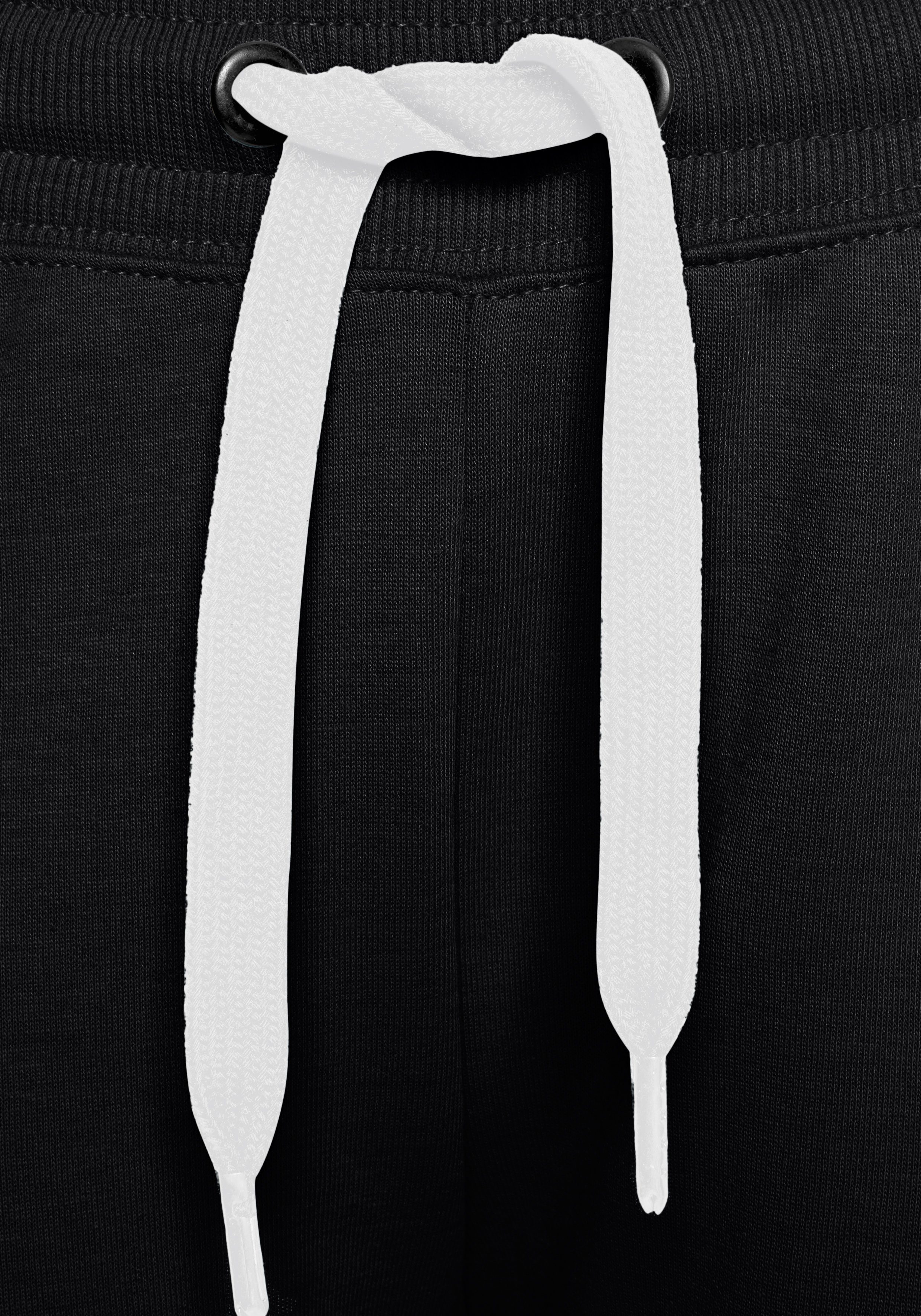 Bench. Loungewear Loungebroek met zijstrepen en rechte pijpen, loungepak