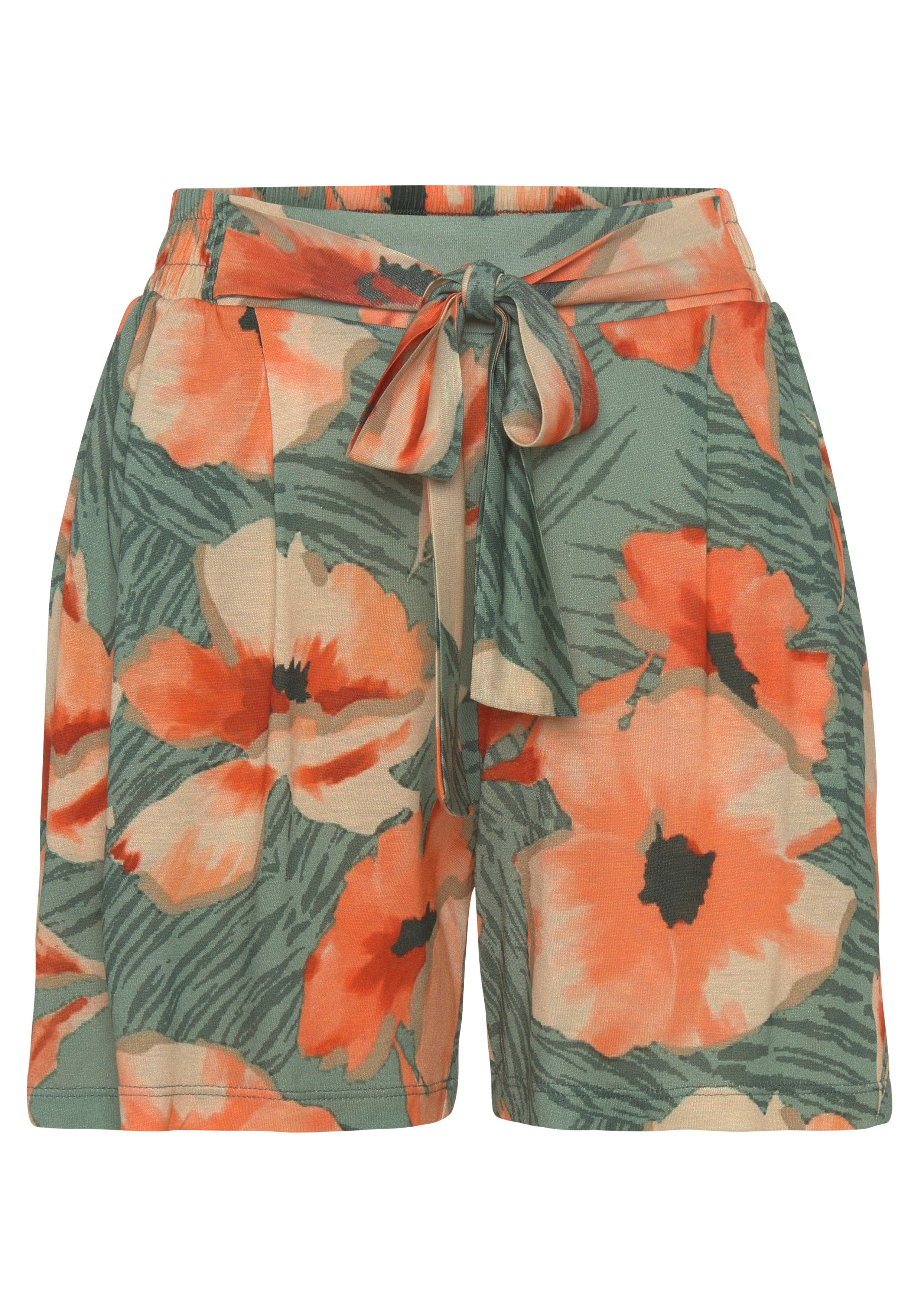 Lascana Short van viscose jersey stof met all-overprint en zakken, korte broek, zomers