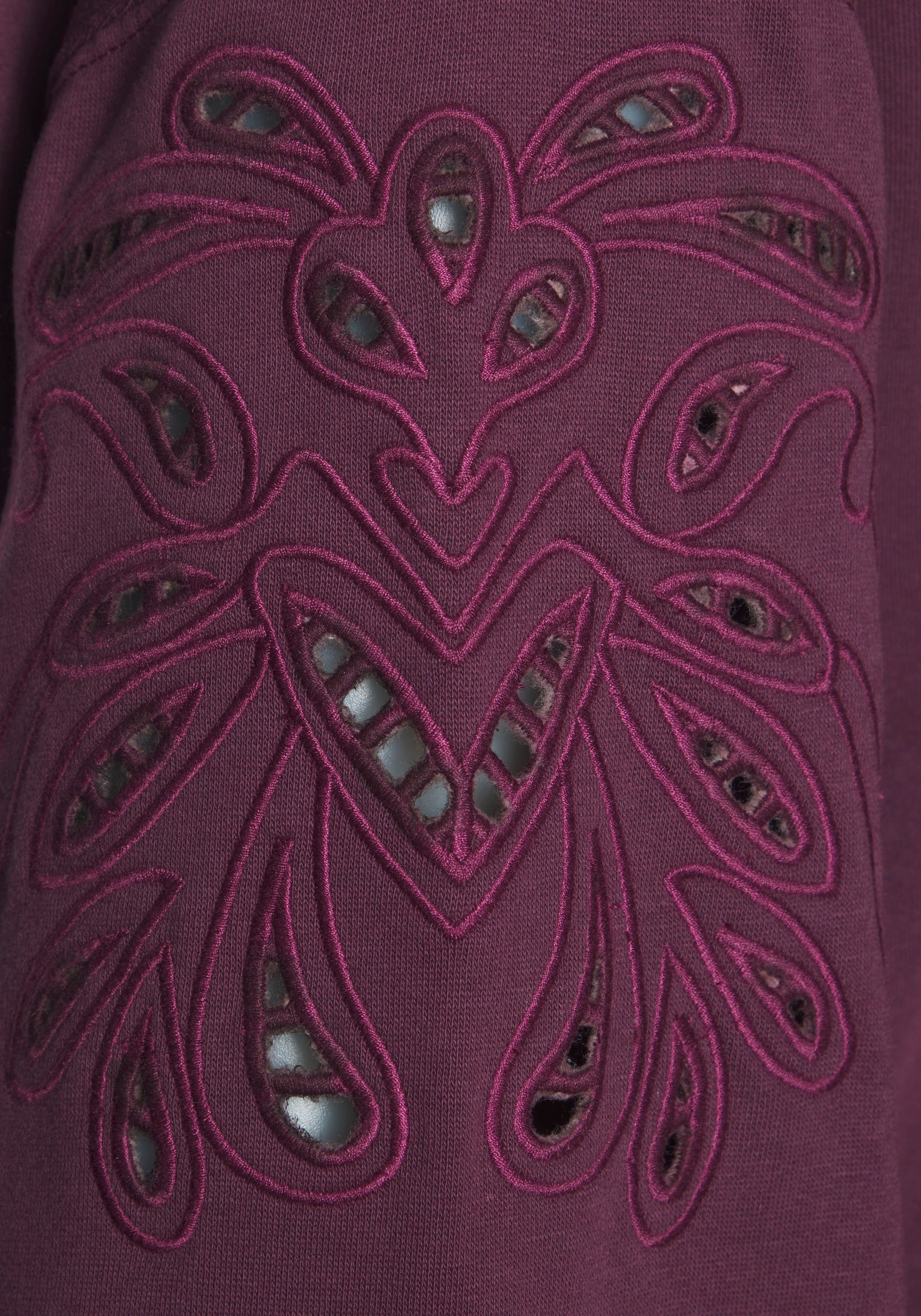 Vivance Sweatshirt met perforatieborduurwerk, zachte katoenmix