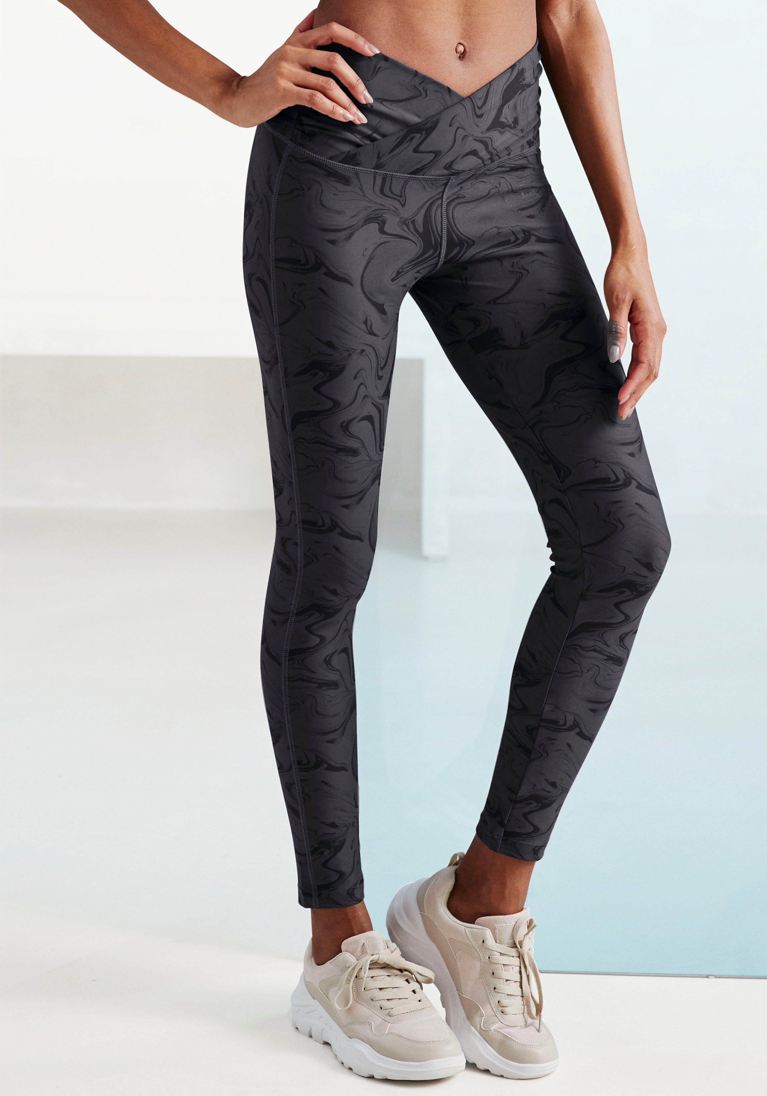 active by Lascana Functionele legging -Sportleggings Sportleggings met allover print