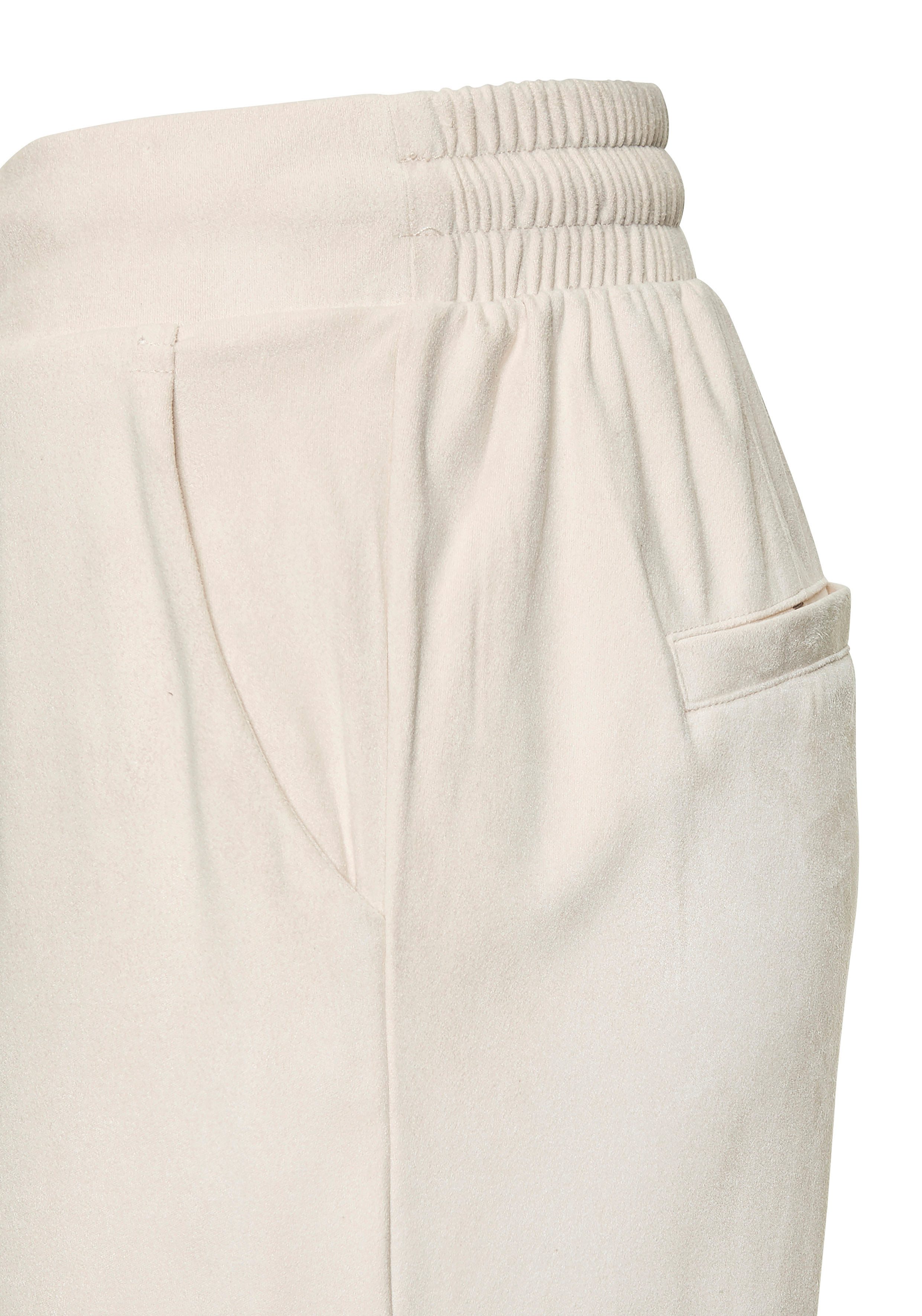 Lascana Comfortbroek van imitatie-suède met zakken, comfortabele stofbroek, elastische tailleband