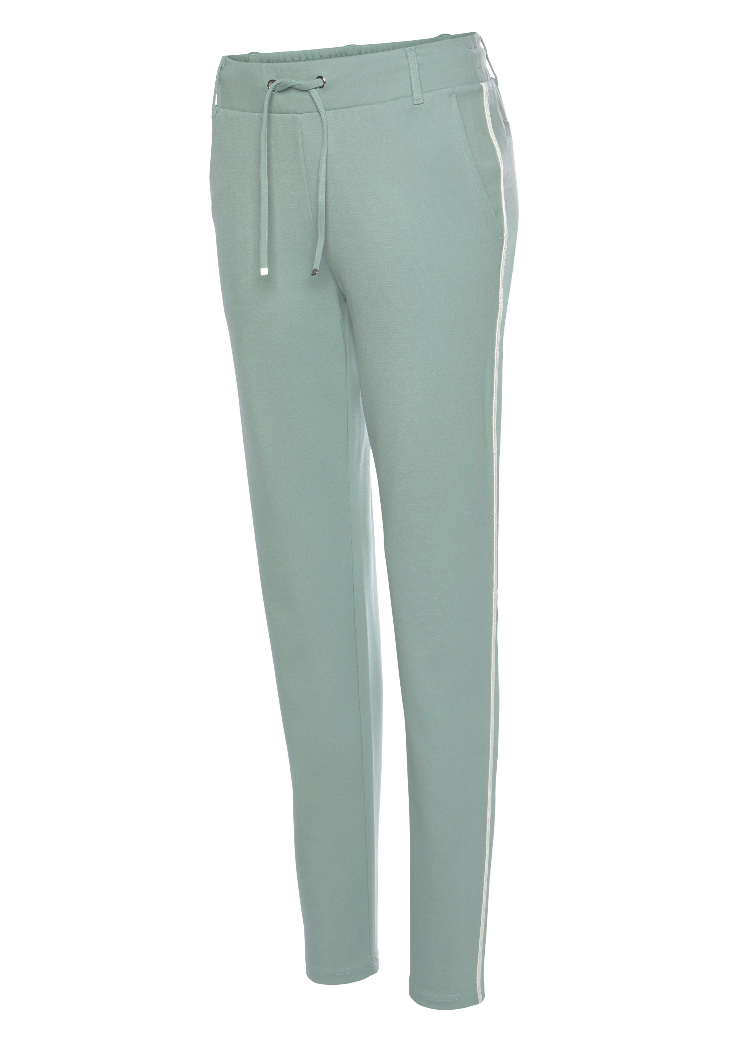 Lascana Jogpants met sportieve zijstrepen, loungewear