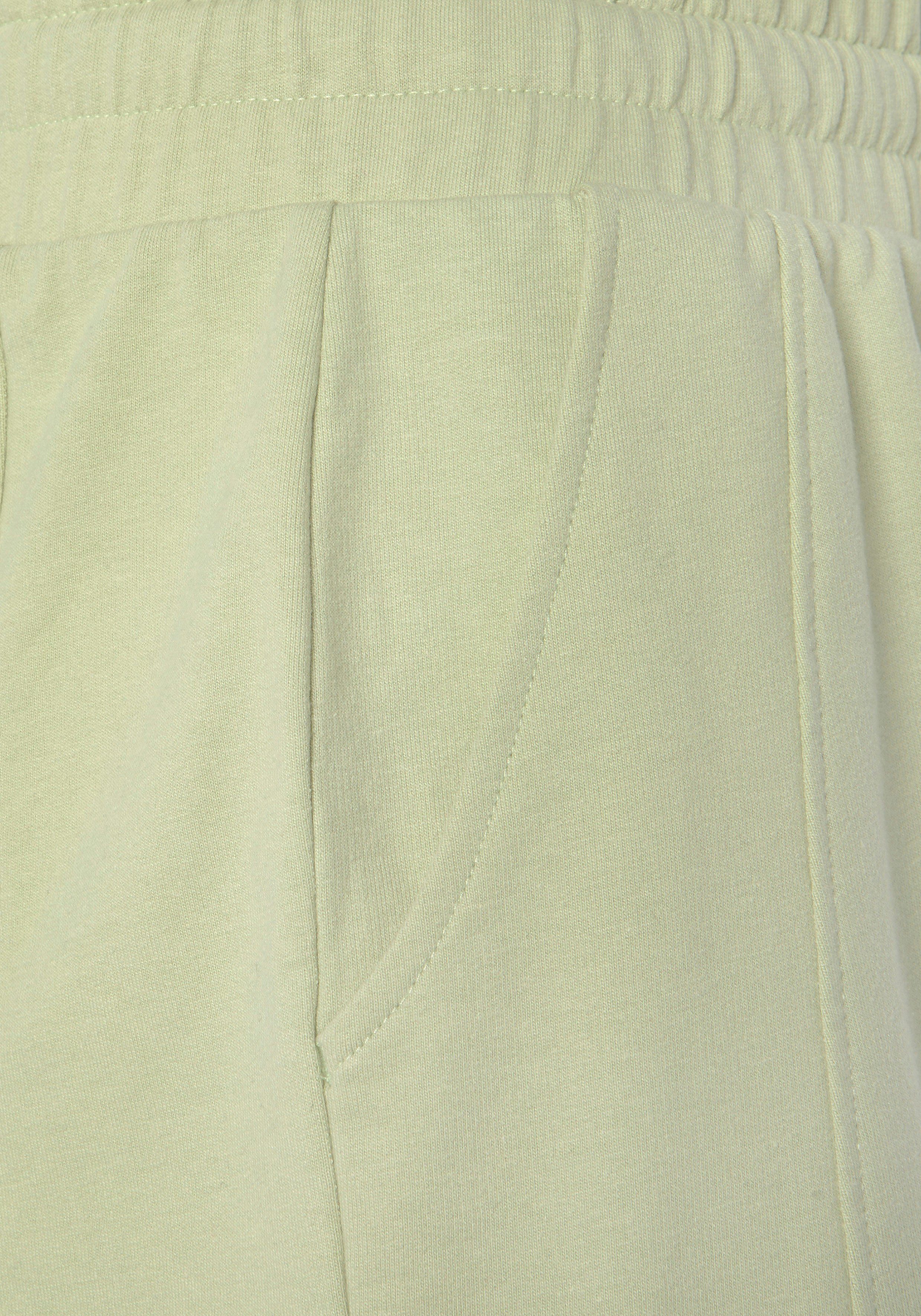 FCUK Sweatshort met lengte scheidingnaad en logo-opdruk, loungewear (1-delig)