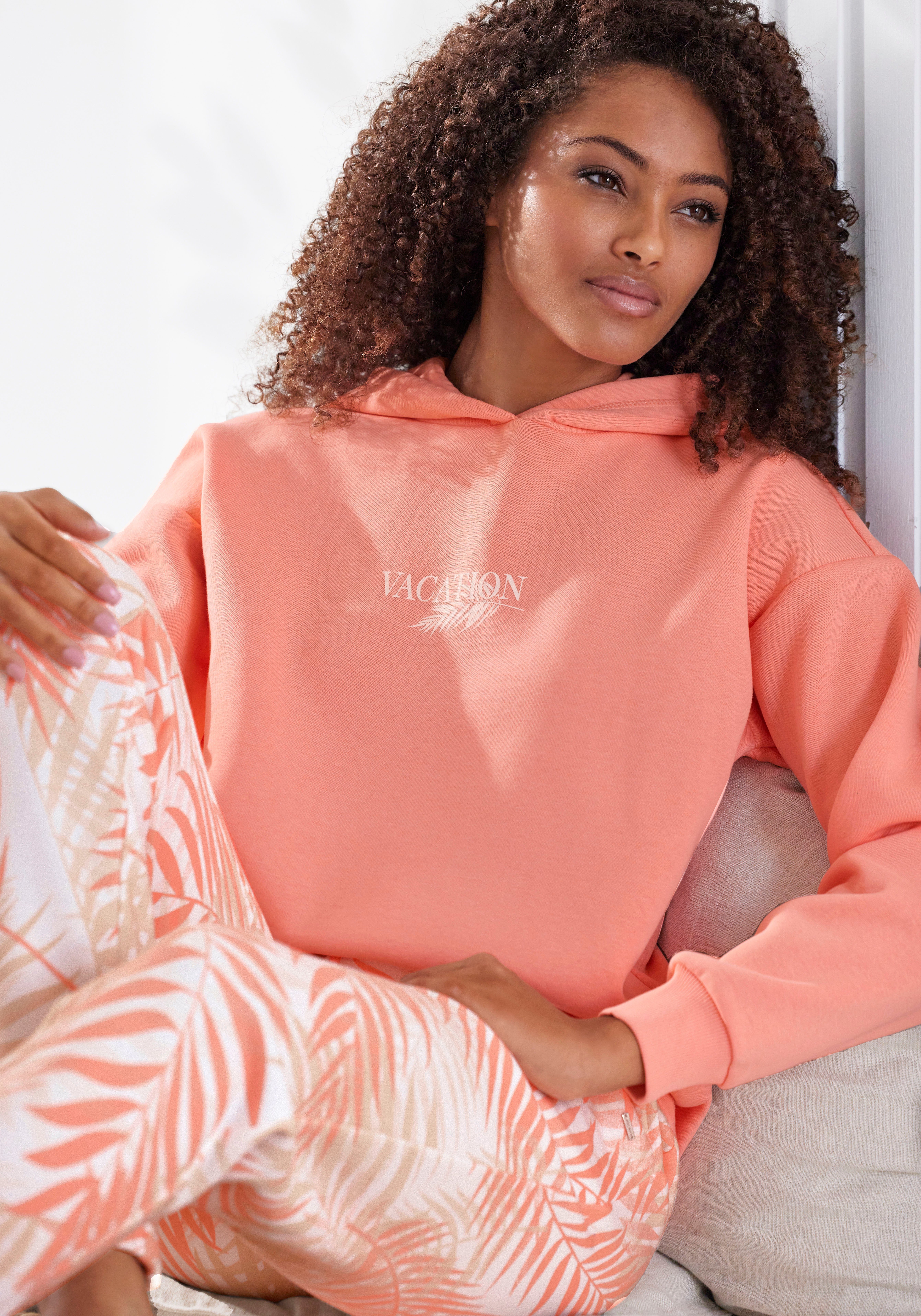 Lascana Hoodie -Capuchonsweatshirt, Loungeshirt Capuchon sweatshirt, loungetop met voorprint, loungewear (1-delig)