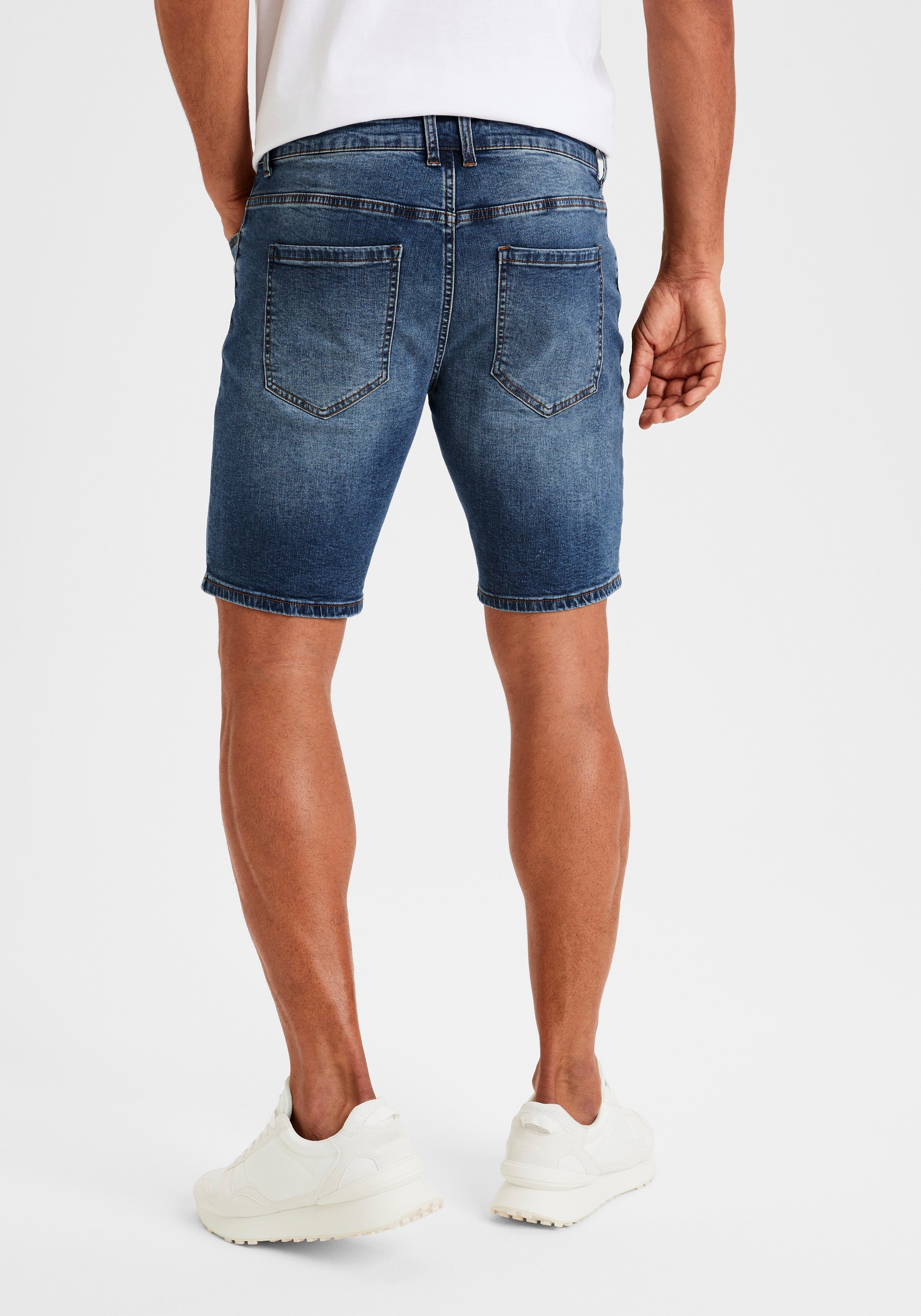 Buffalo Jeansshort 5-pocketshort met normale taillehoogte, korte broek van elastische denimkwaliteit