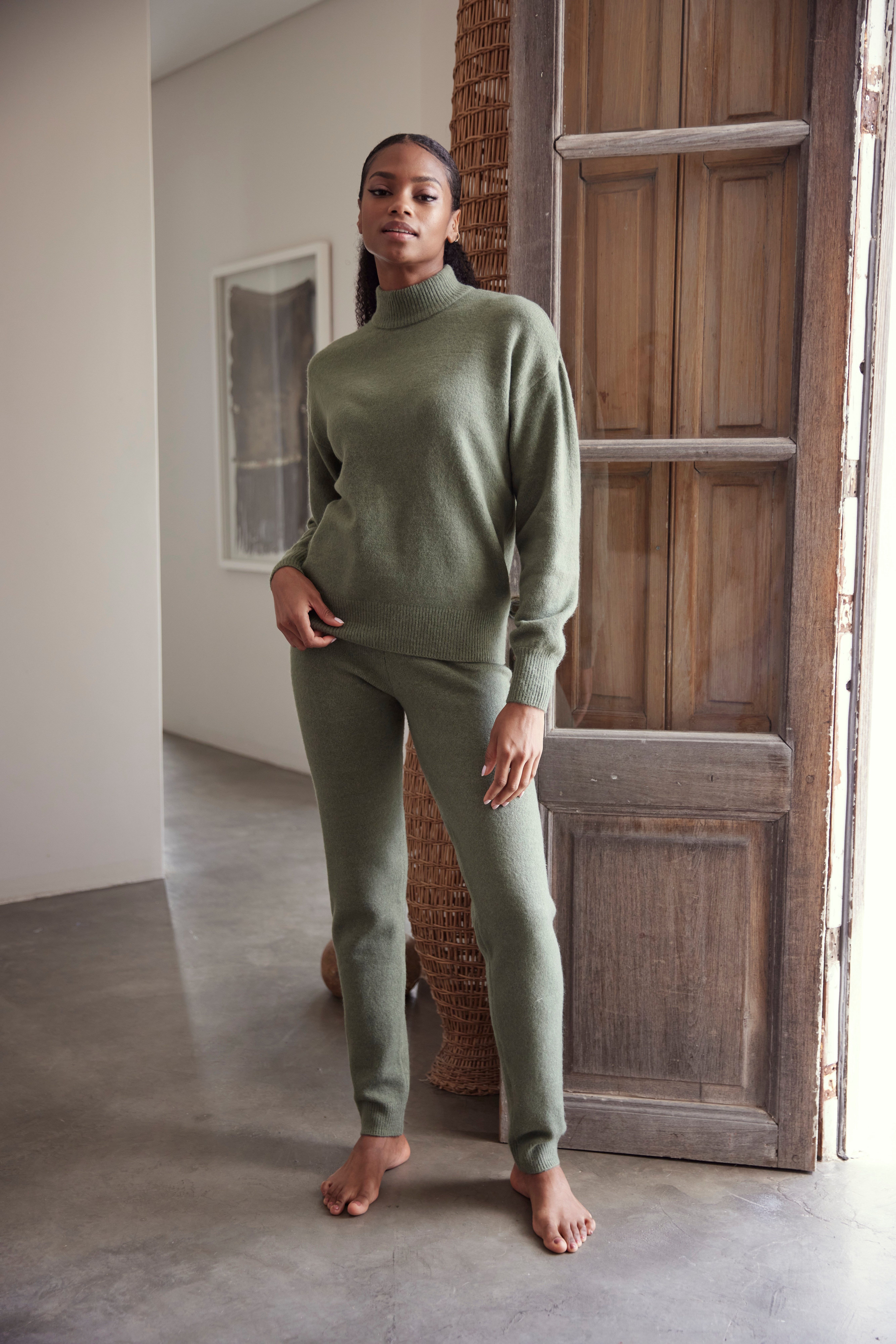 Lascana Gebreide trui -Lounge Pullover met staande kraag en ribboorden, loungewear