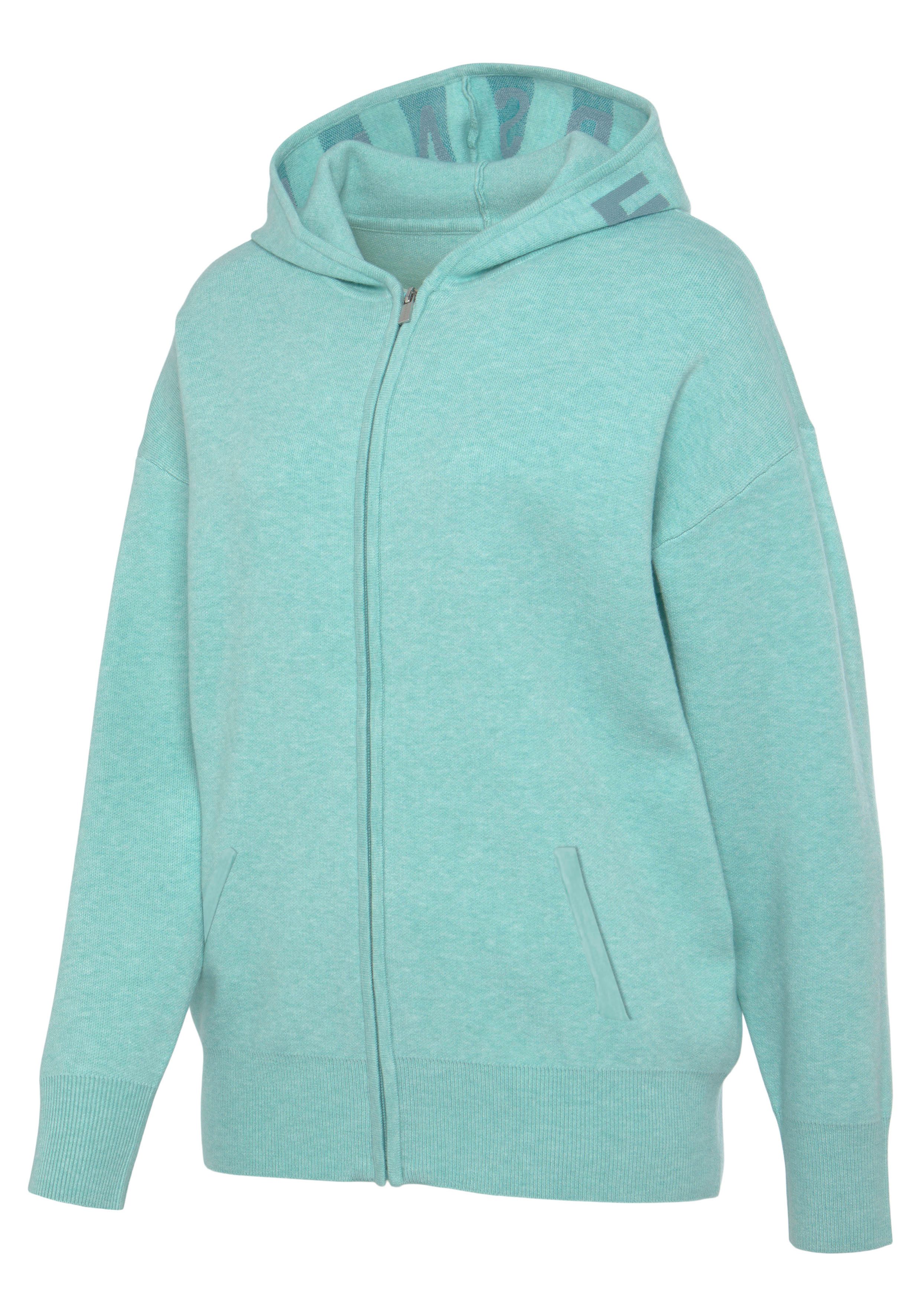 Elbsand Vest -lounge jas van hoogwaardige brei en geborduurd logo, loungewear