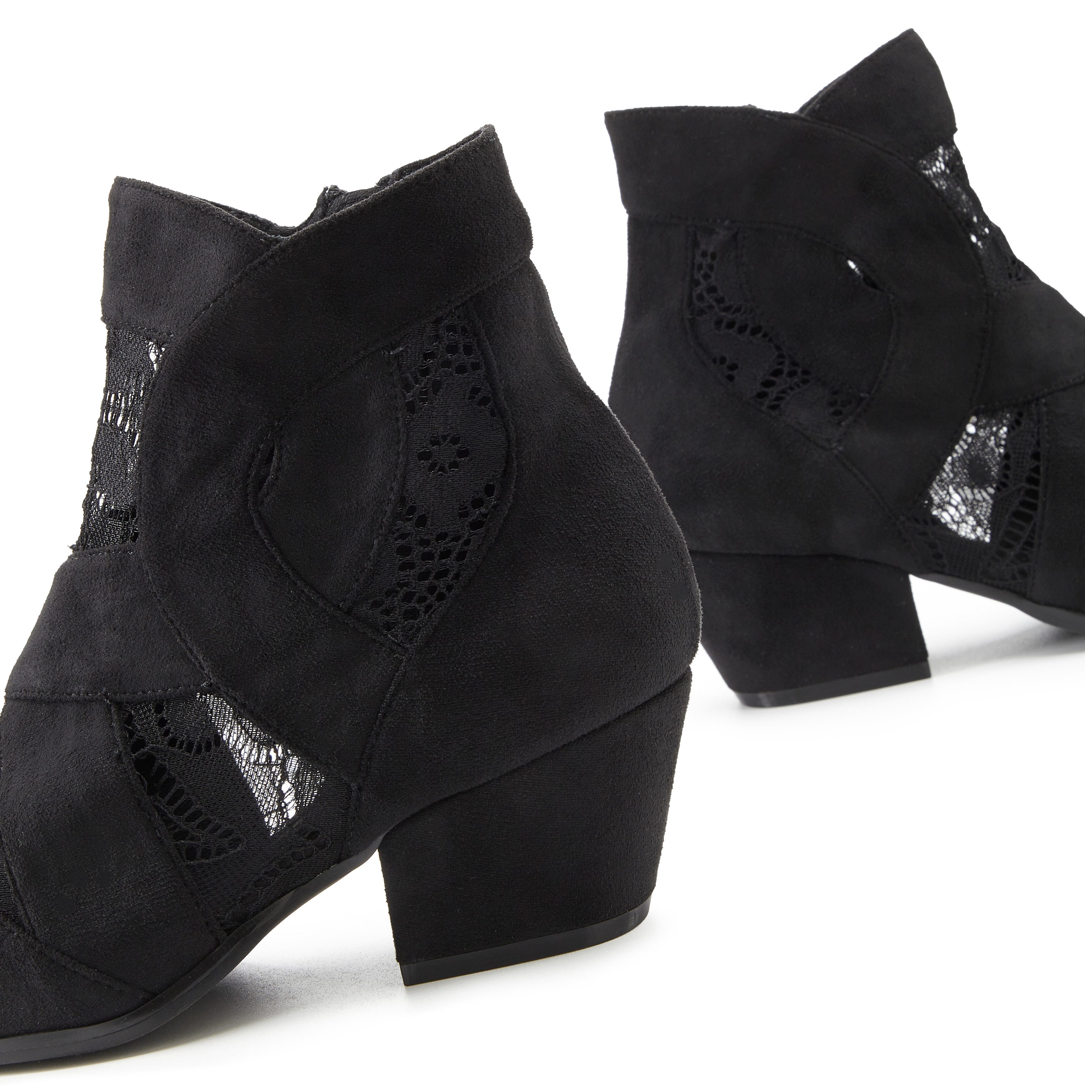 Lascana Laarsjes met kant & comfortabele blokhak, cowboylaarzen, westernlaarzen
