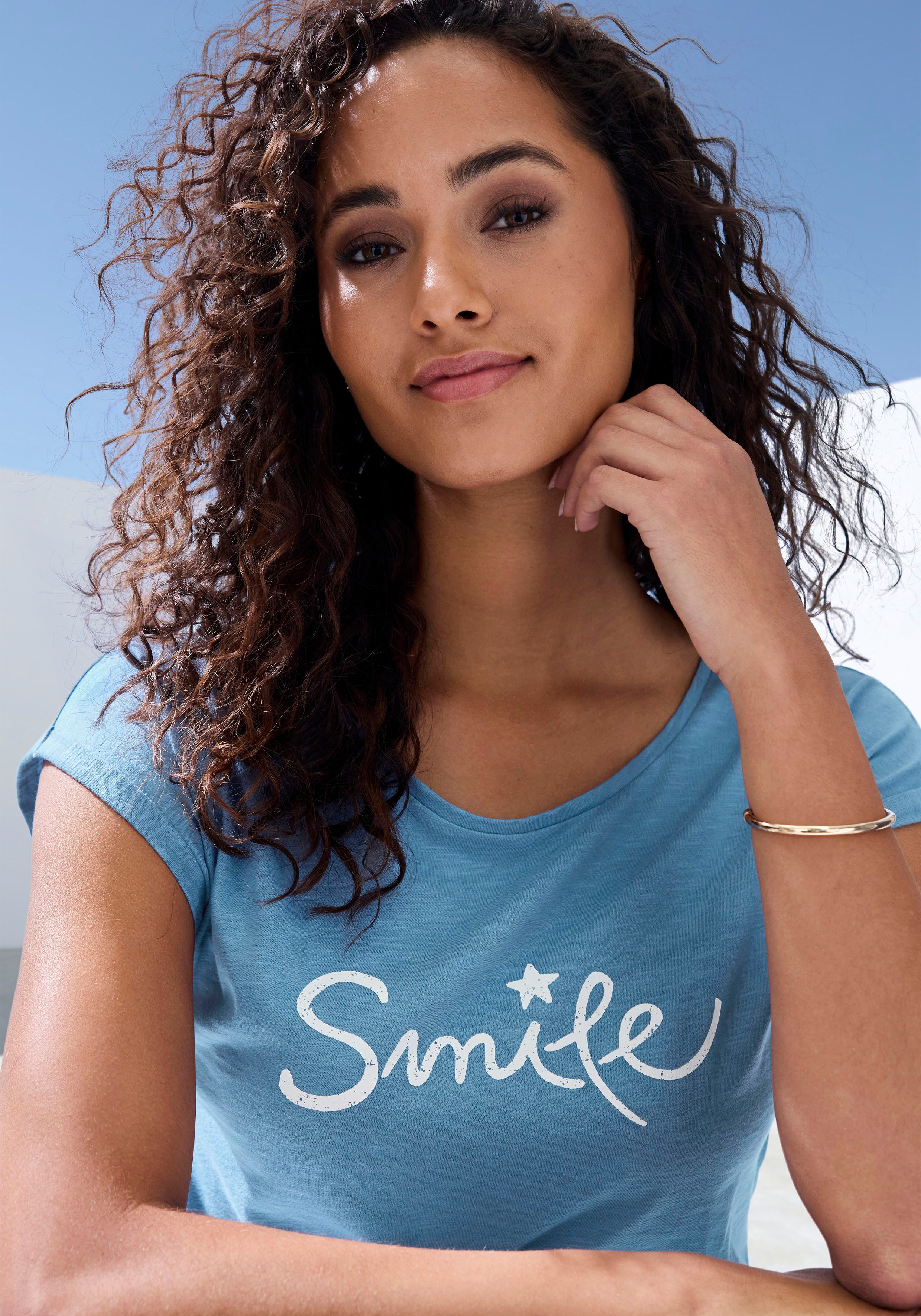 Beachtime T-shirt Met frontprint "Smile" in een zachte katoenkwaliteit