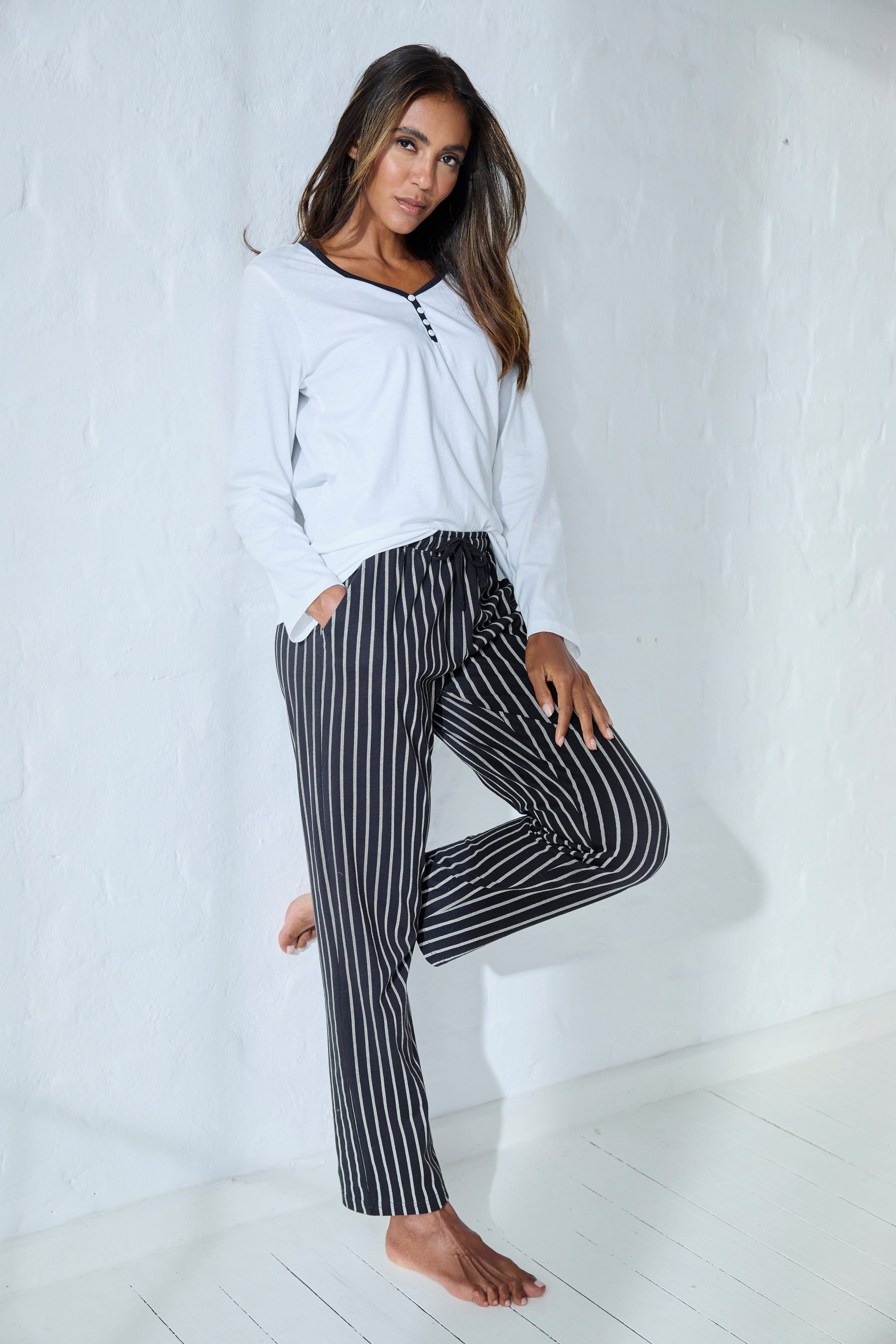 Vivance Dreams Pyjamabroek met zwart-wit print