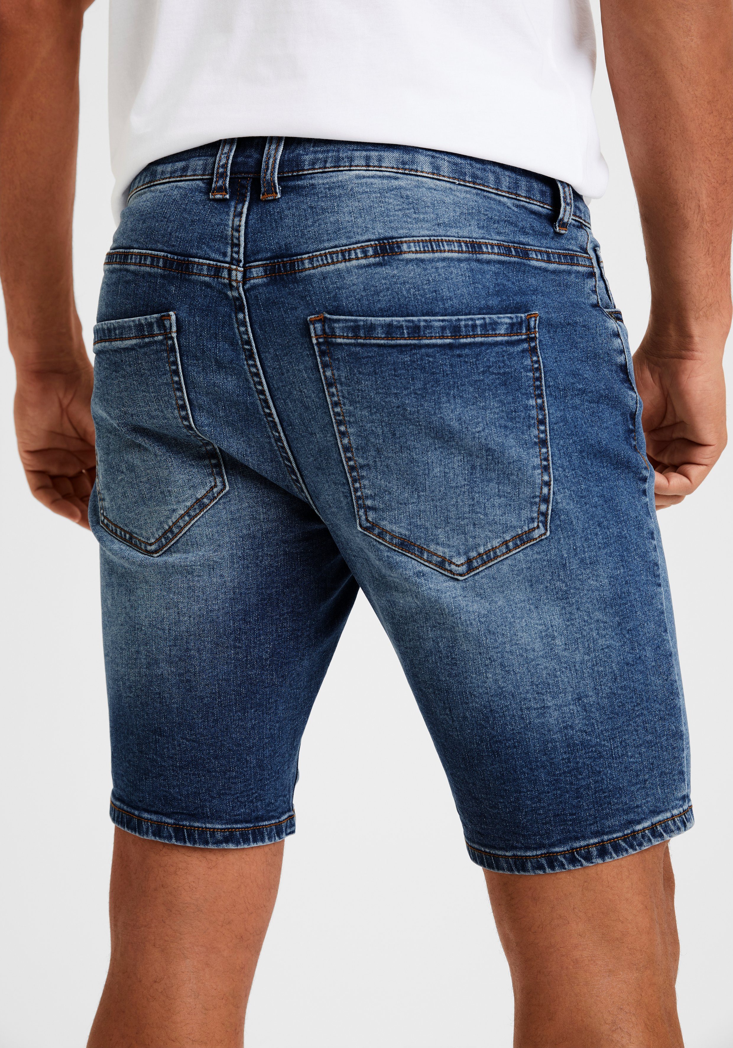 Buffalo Jeansshort 5-pocketshort met normale taillehoogte, korte broek van elastische denimkwaliteit