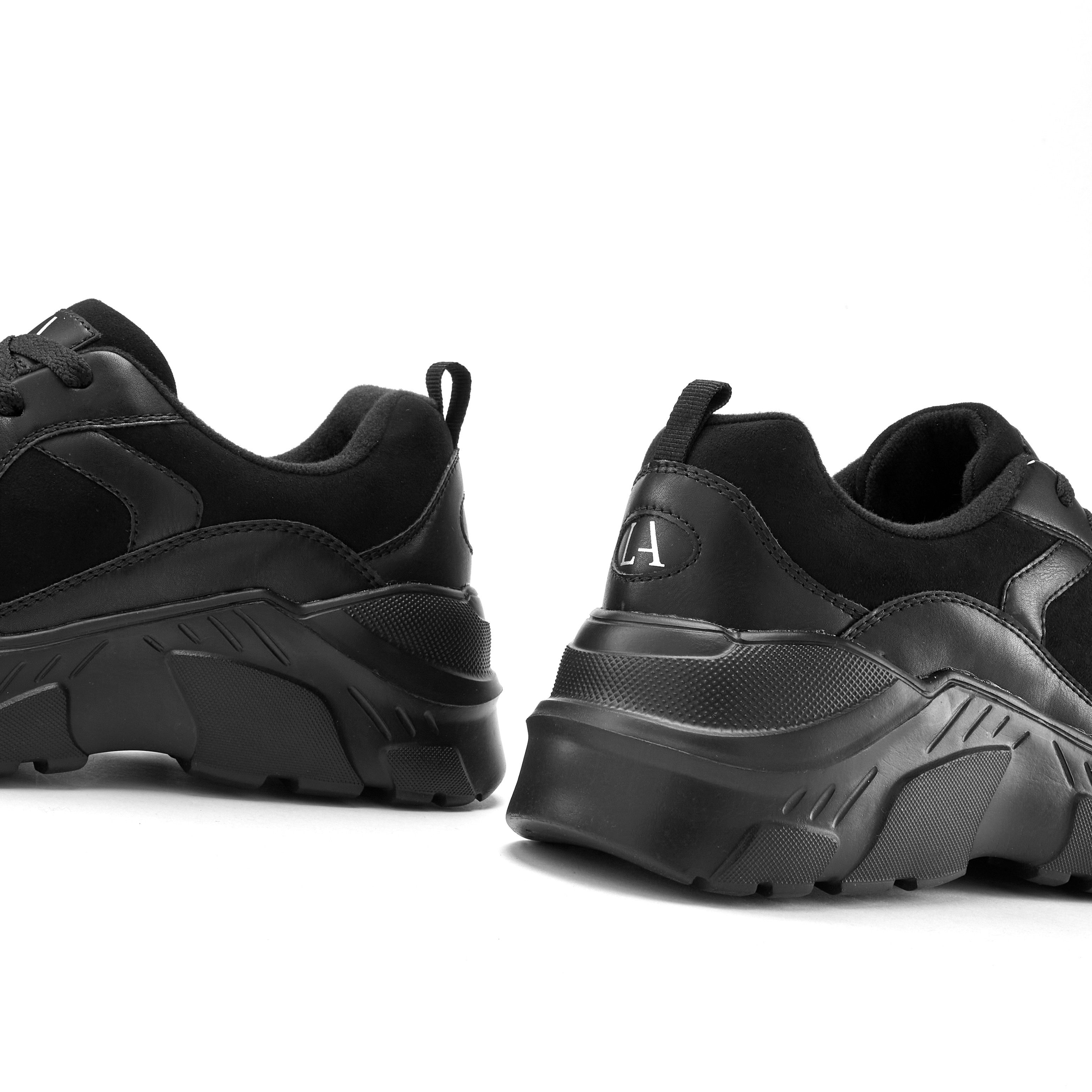 Lascana Sneakers Lage schoen, sportschoen, lichte chunky zool, zachte binnenzool VEGAN