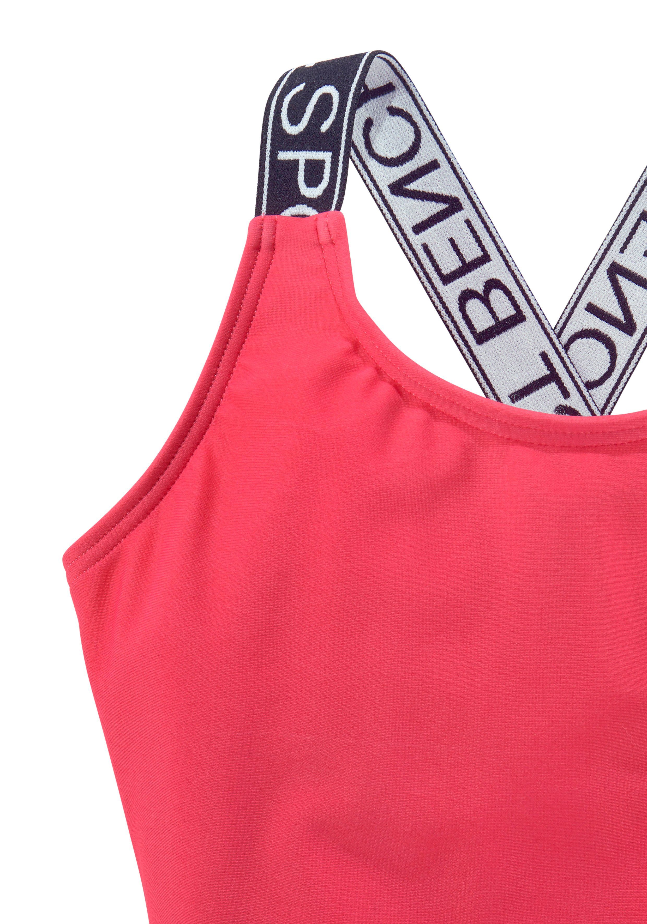 Bench. Badpak Yva Kids in een sportief design en kleuren