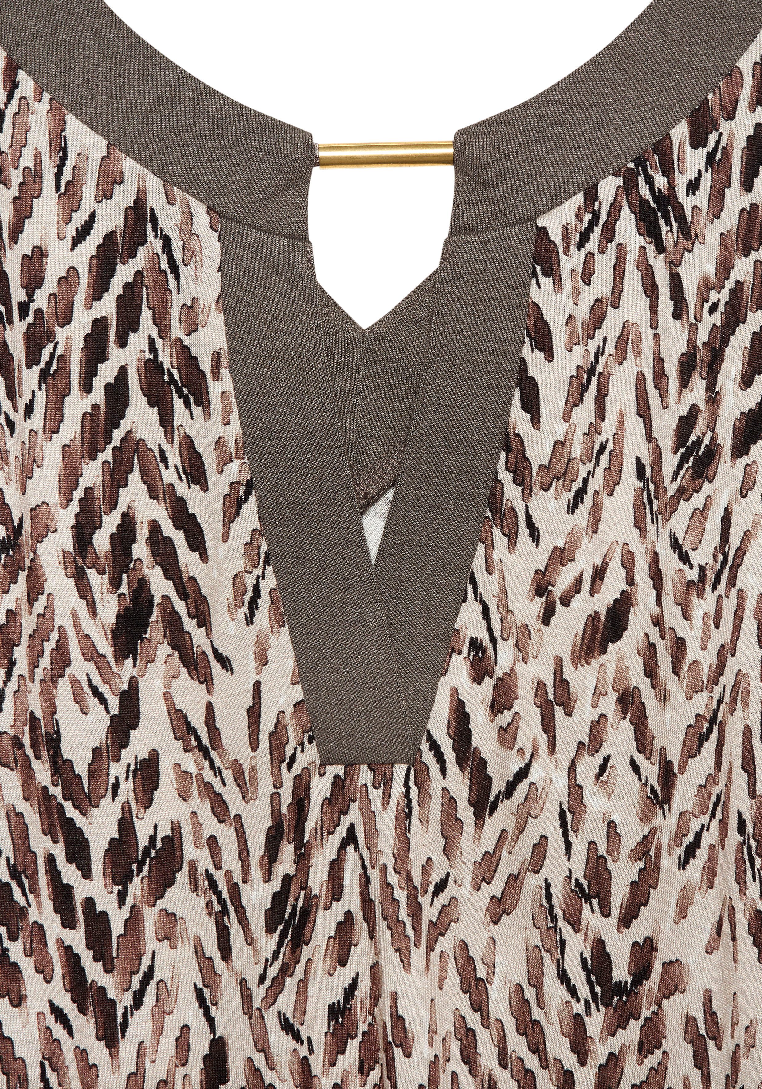 Lascana Top met sieraccessoire, zachte viscose, alloverprint