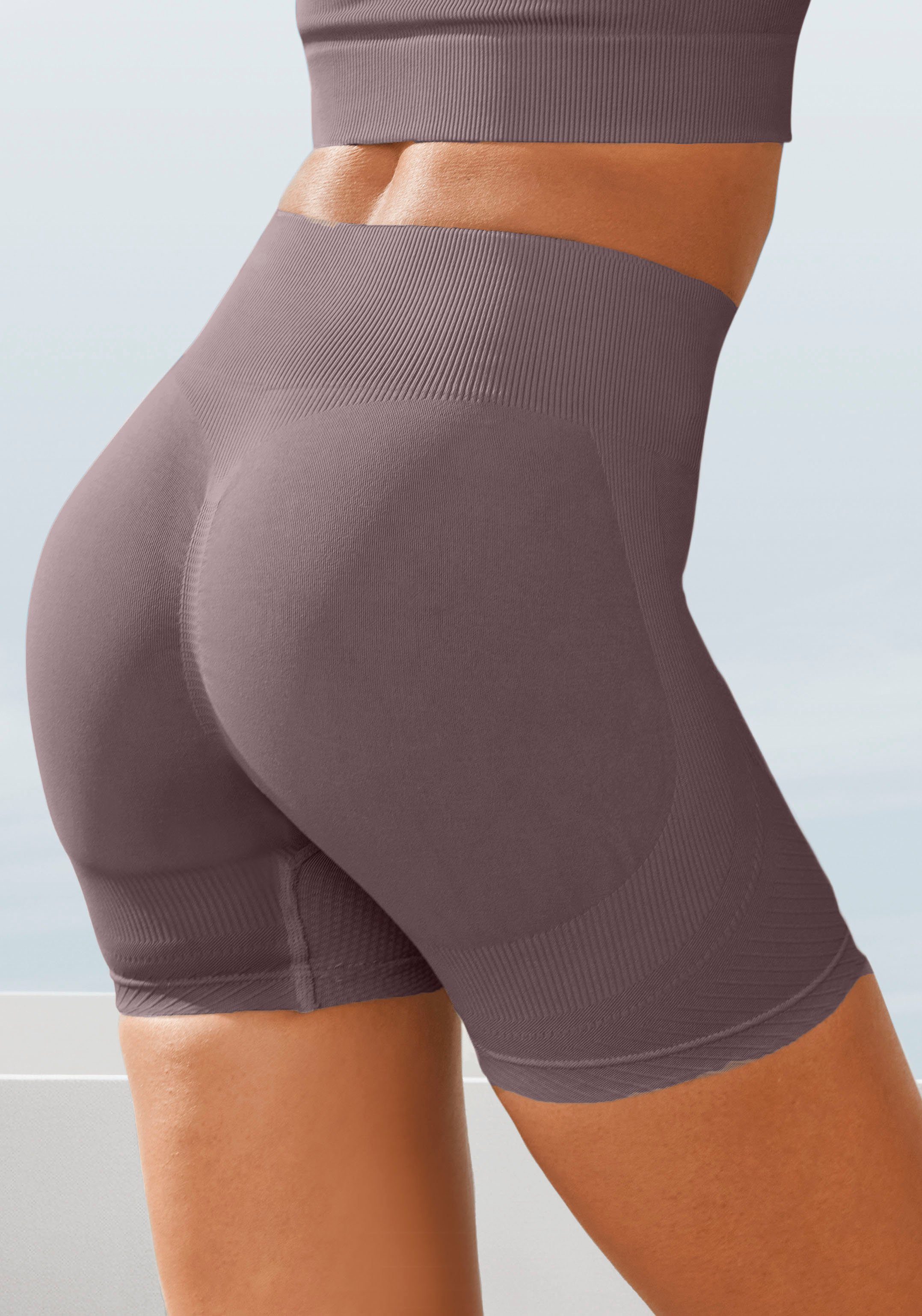 Lascana Functionele short Po Push Up met ribstructuur en shaping-effect, sportshorts