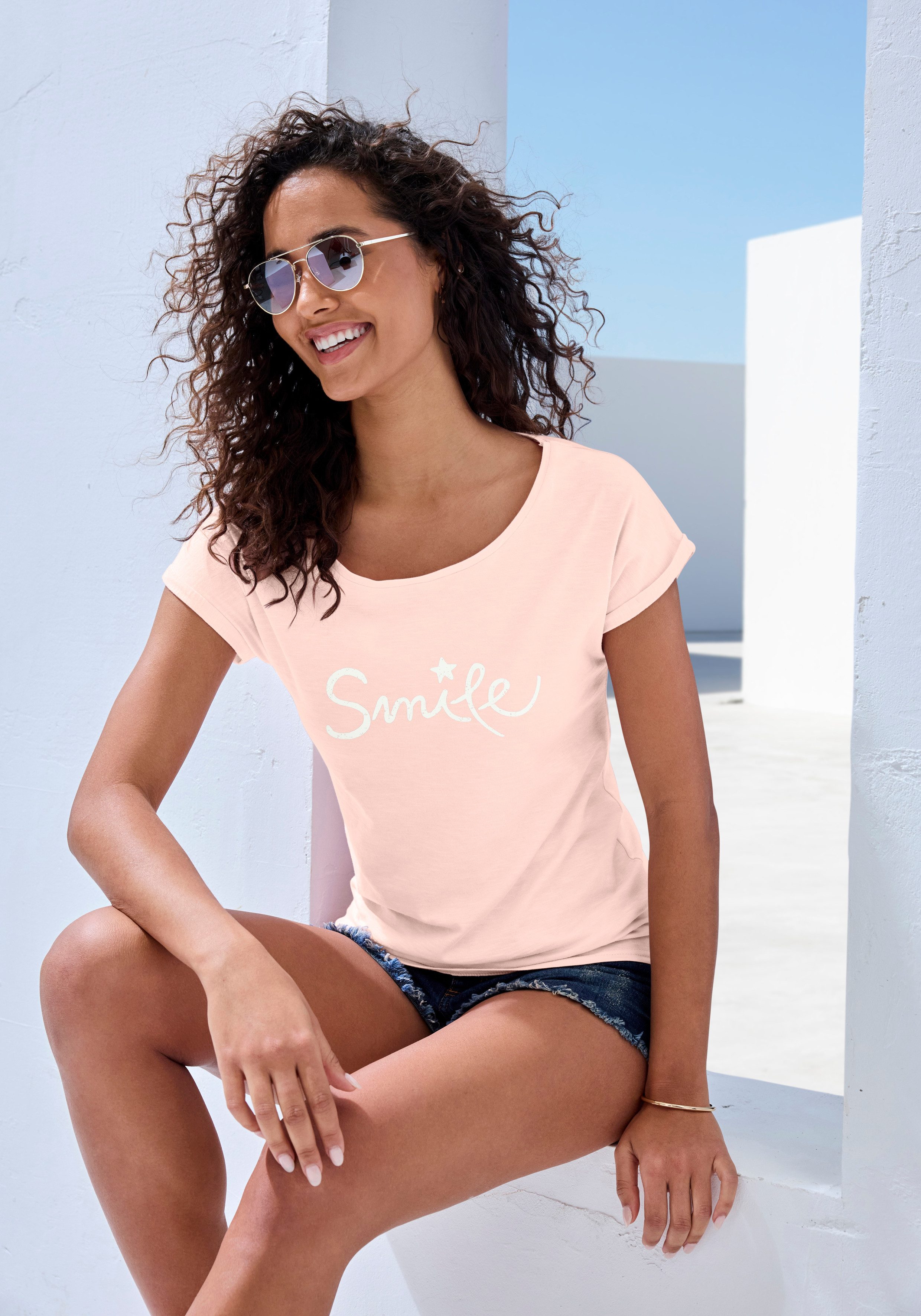 Beachtime T-shirt Met frontprint "Smile" in een zachte katoenkwaliteit