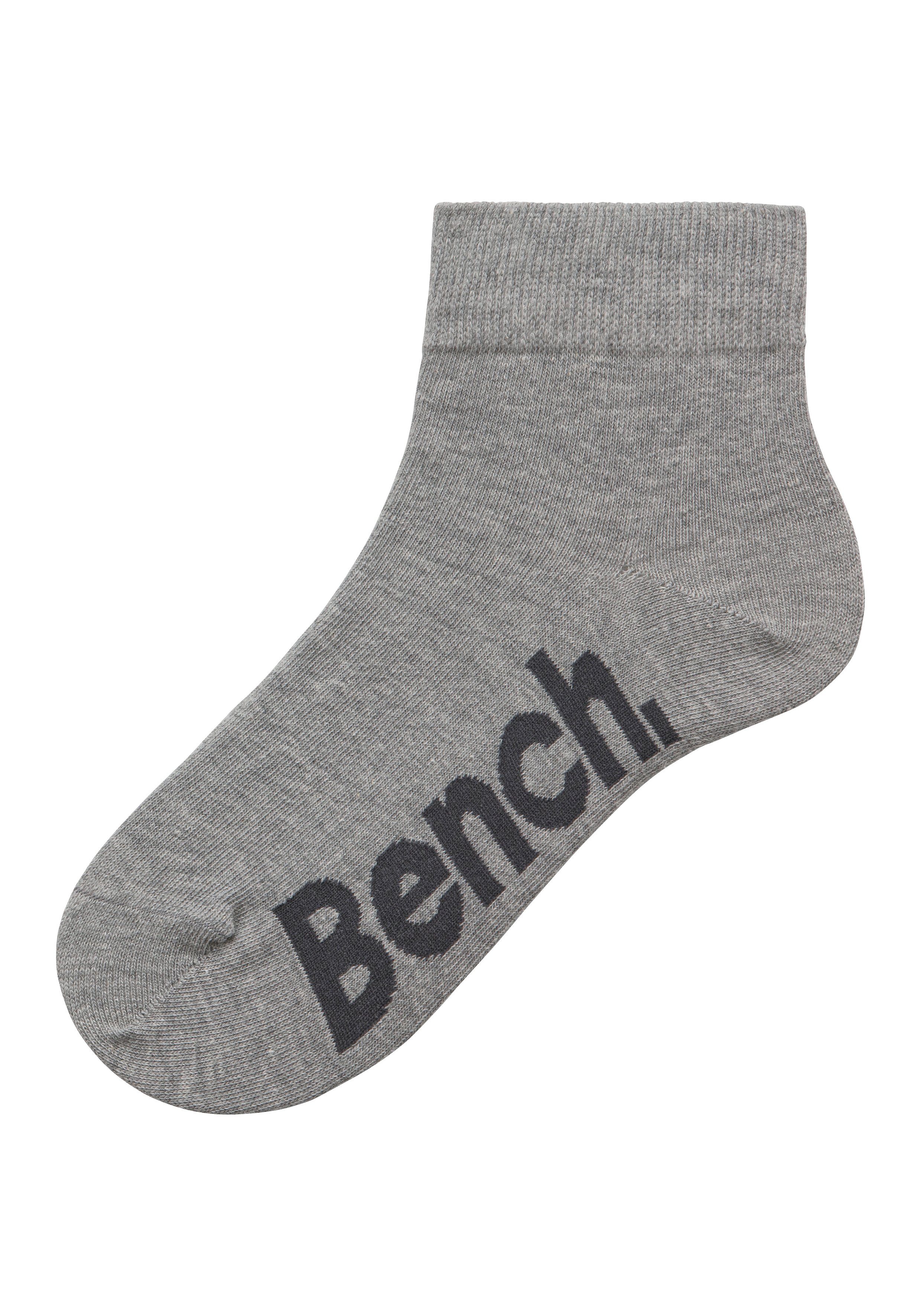 Bench. Korte sokken in aansprekend etui met ritssluiting (etui, 7 paar)