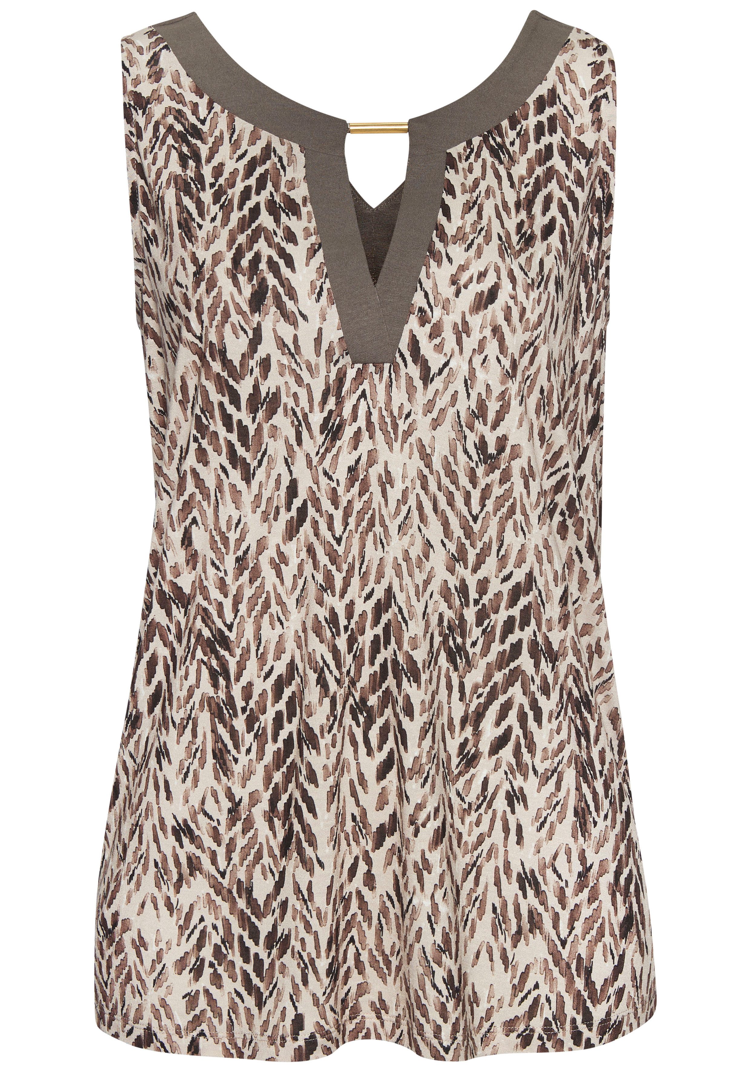 Lascana Top met sieraccessoire, zachte viscose, alloverprint