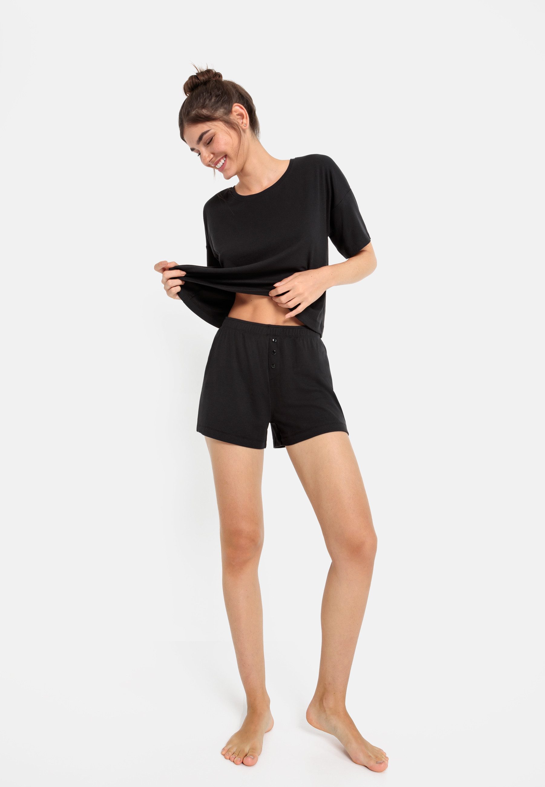 LSCN by LASCANA Shortama met kleine sierknoopsluiting (2-delig)