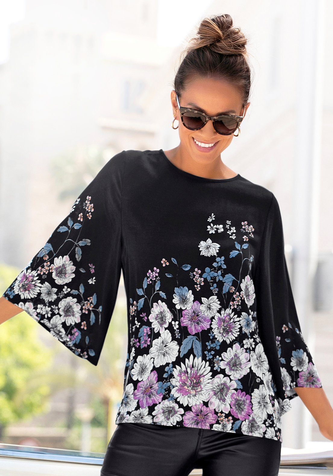 Lascana Blouse zonder sluiting met bloemenprint en trompetmouwen, blouseshirt, casual