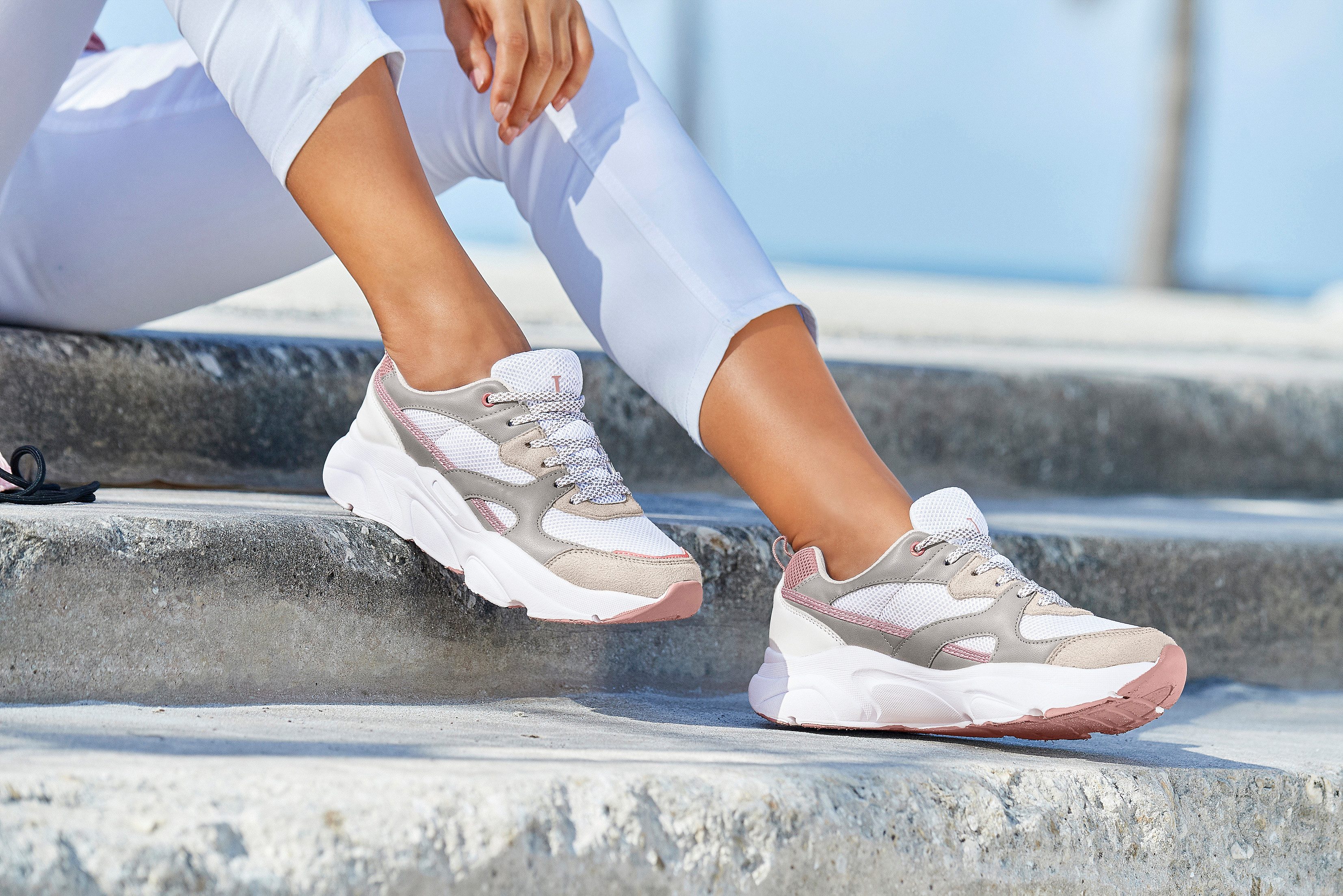 Lascana Sneakers met ultralichte chunky-zool, veterschoen, vrijetijdsschoen