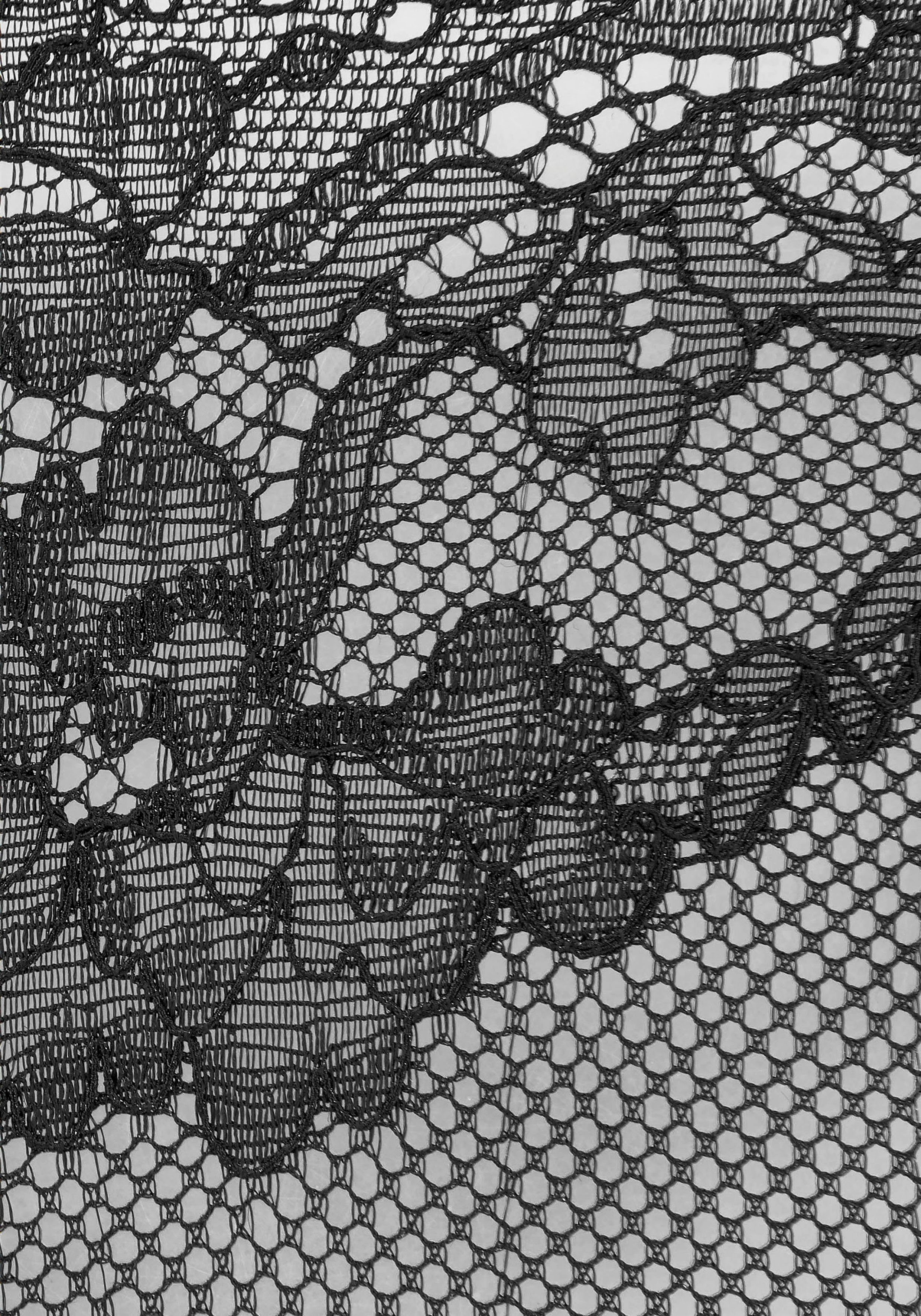 Lascana String met opvallende glitteraccessoires