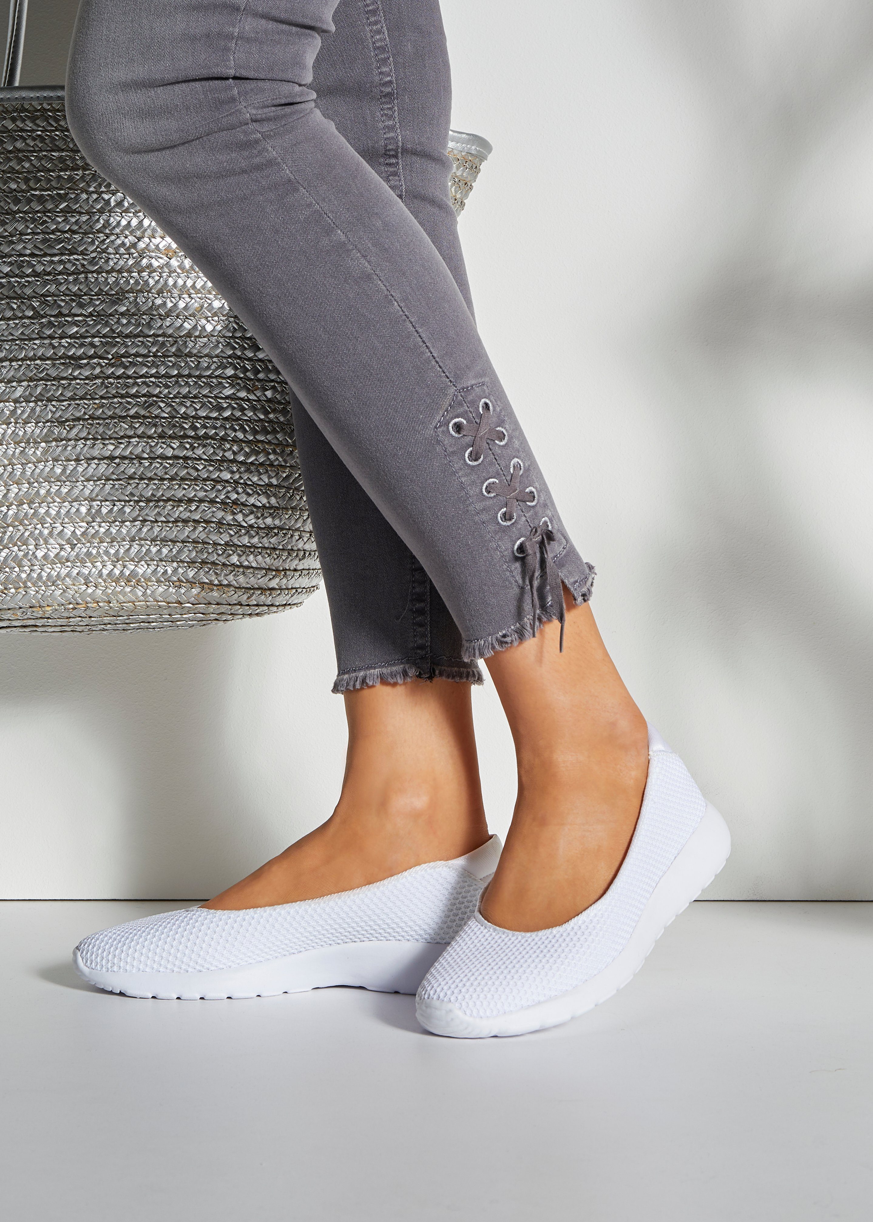 Lascana Ballerina's Vrijetijdsschoen, slipper, lage schoen, sneaker slip-in, lichte mesh-look