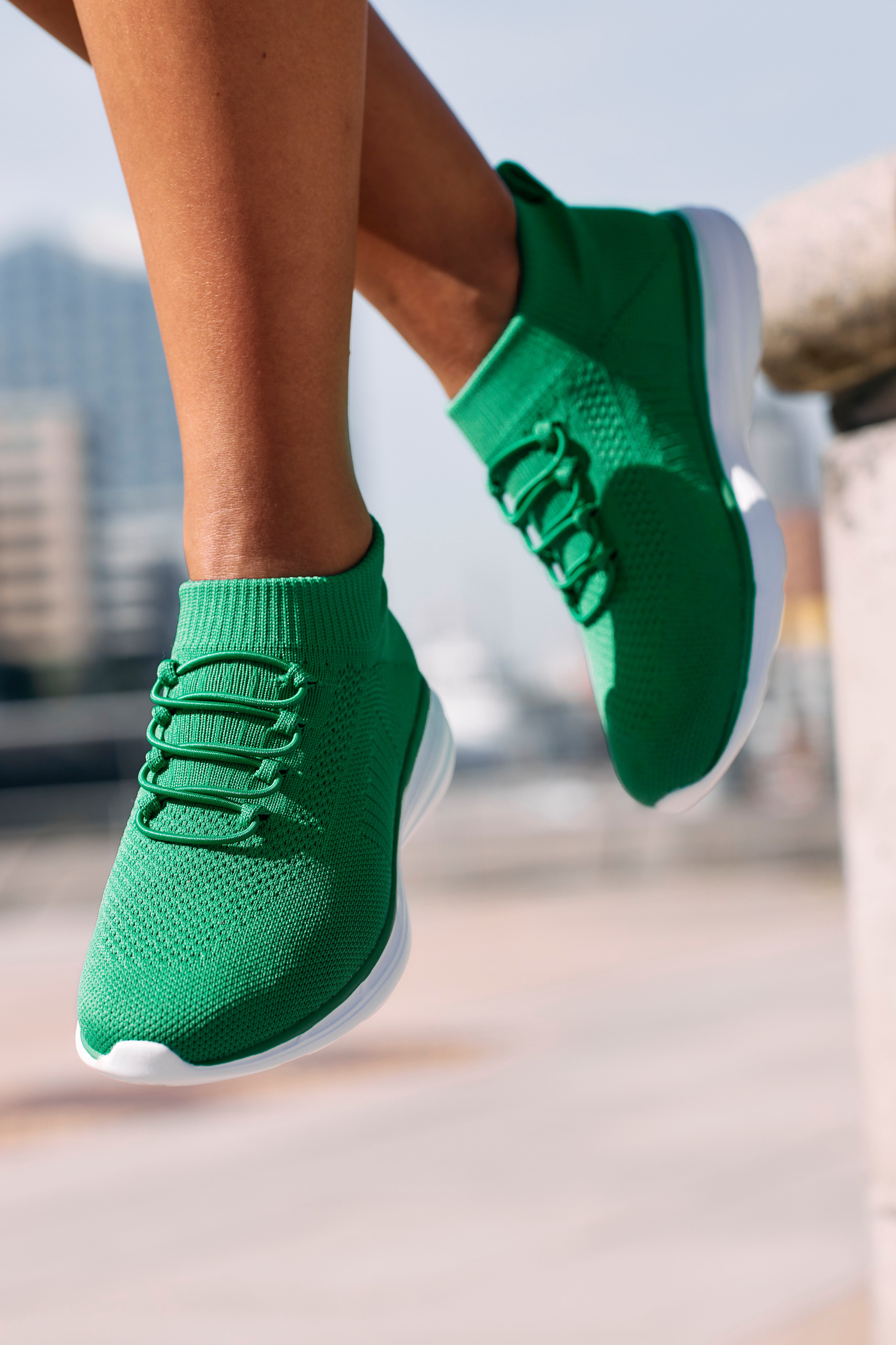 Lascana Sneakers Slipper, lage schoen, ultralicht en comfortabel om in te slippen VEGAN