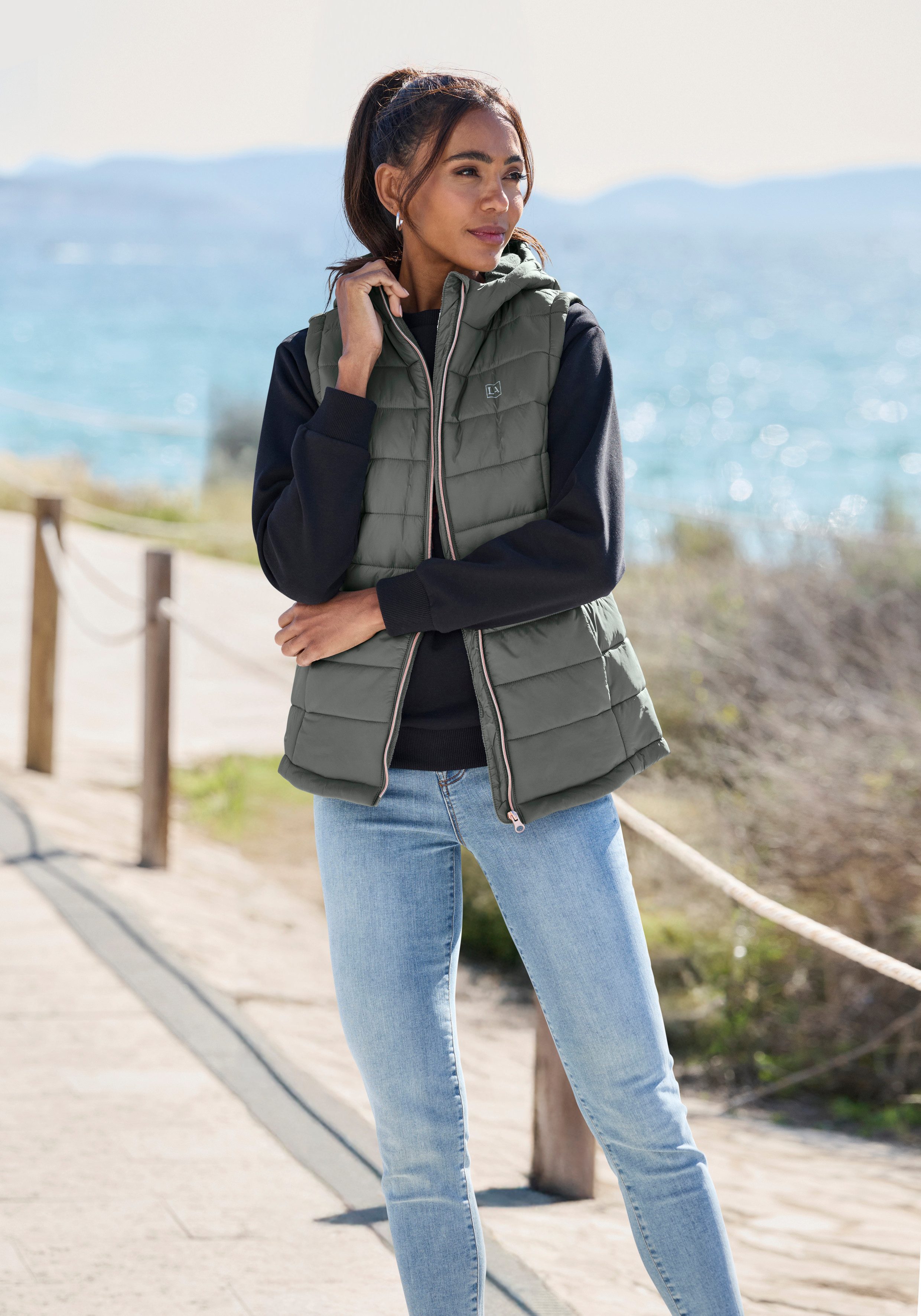 active by Lascana Bodywarmer met ritszakken