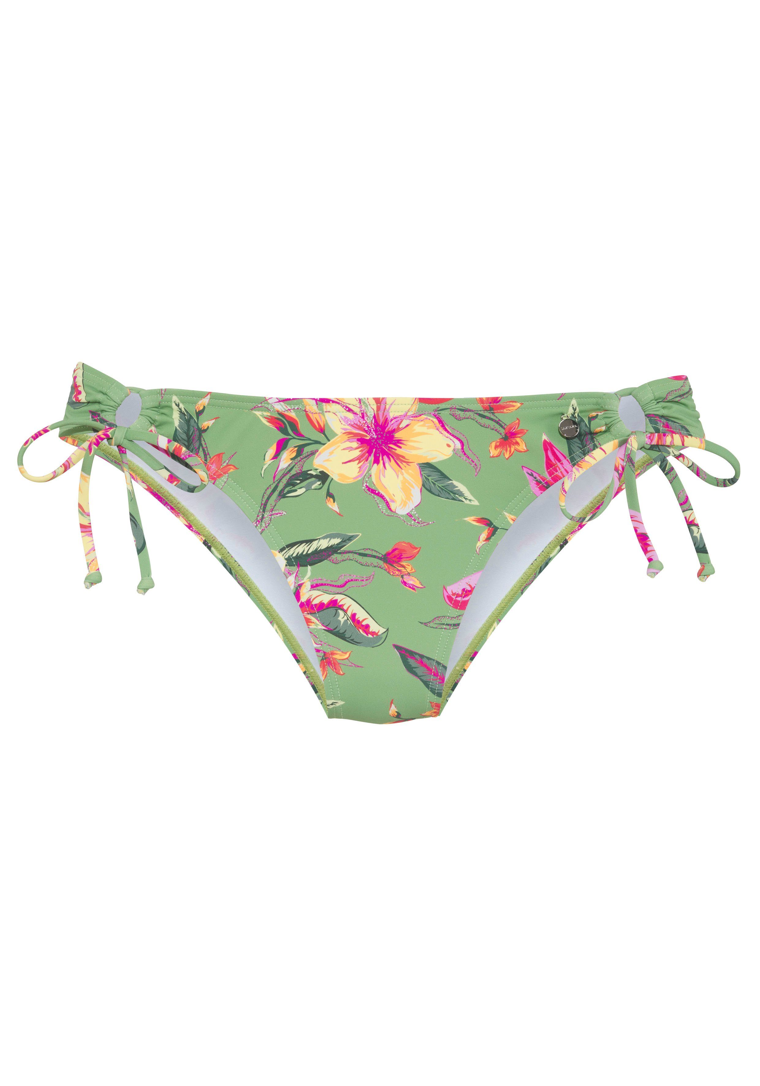 Lascana Bikinibroekje MALIA opzij te strikken met tropische print bikini broekjes maat 40 groen