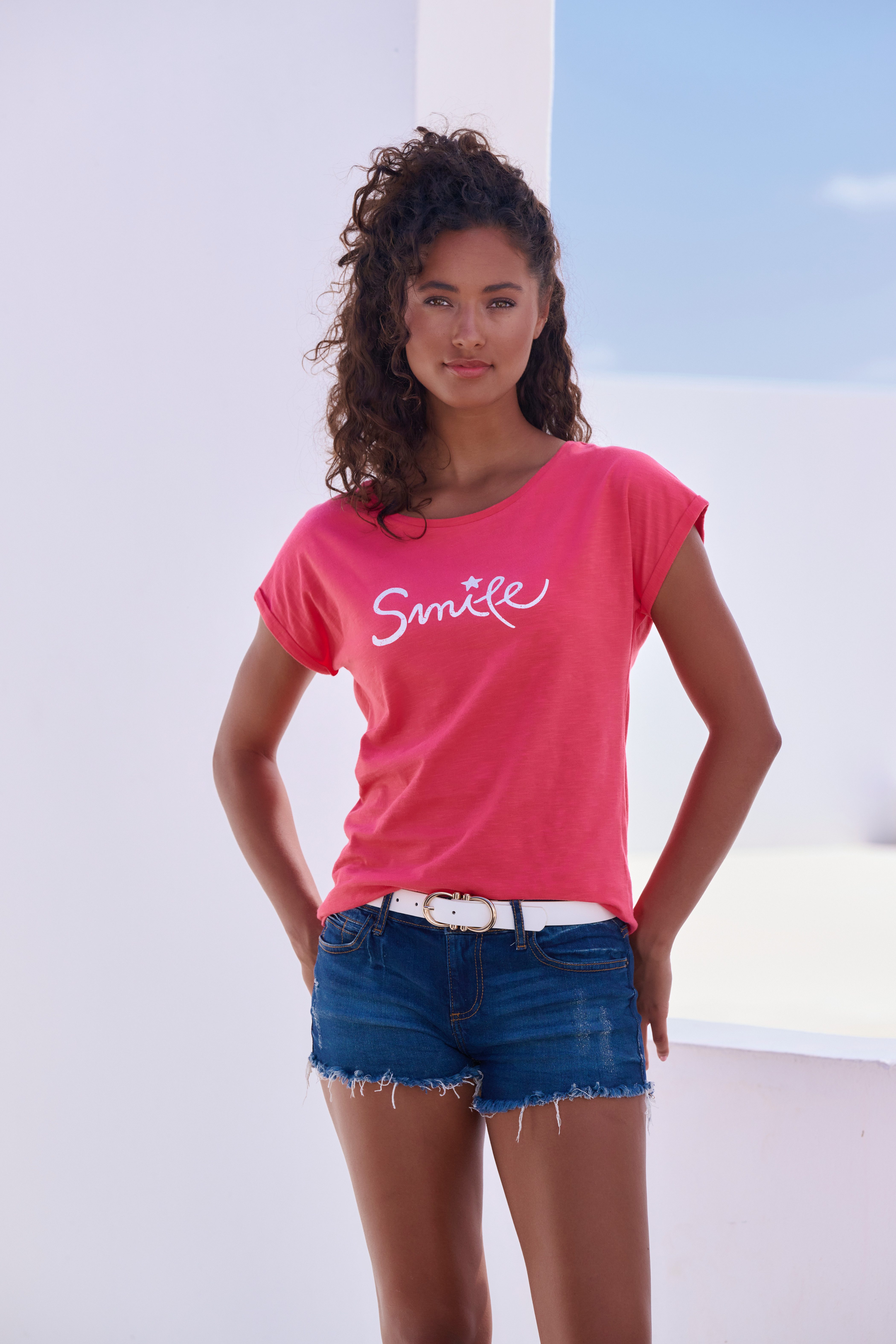Beachtime T-shirt Met frontprint "Smile" in een zachte katoenkwaliteit