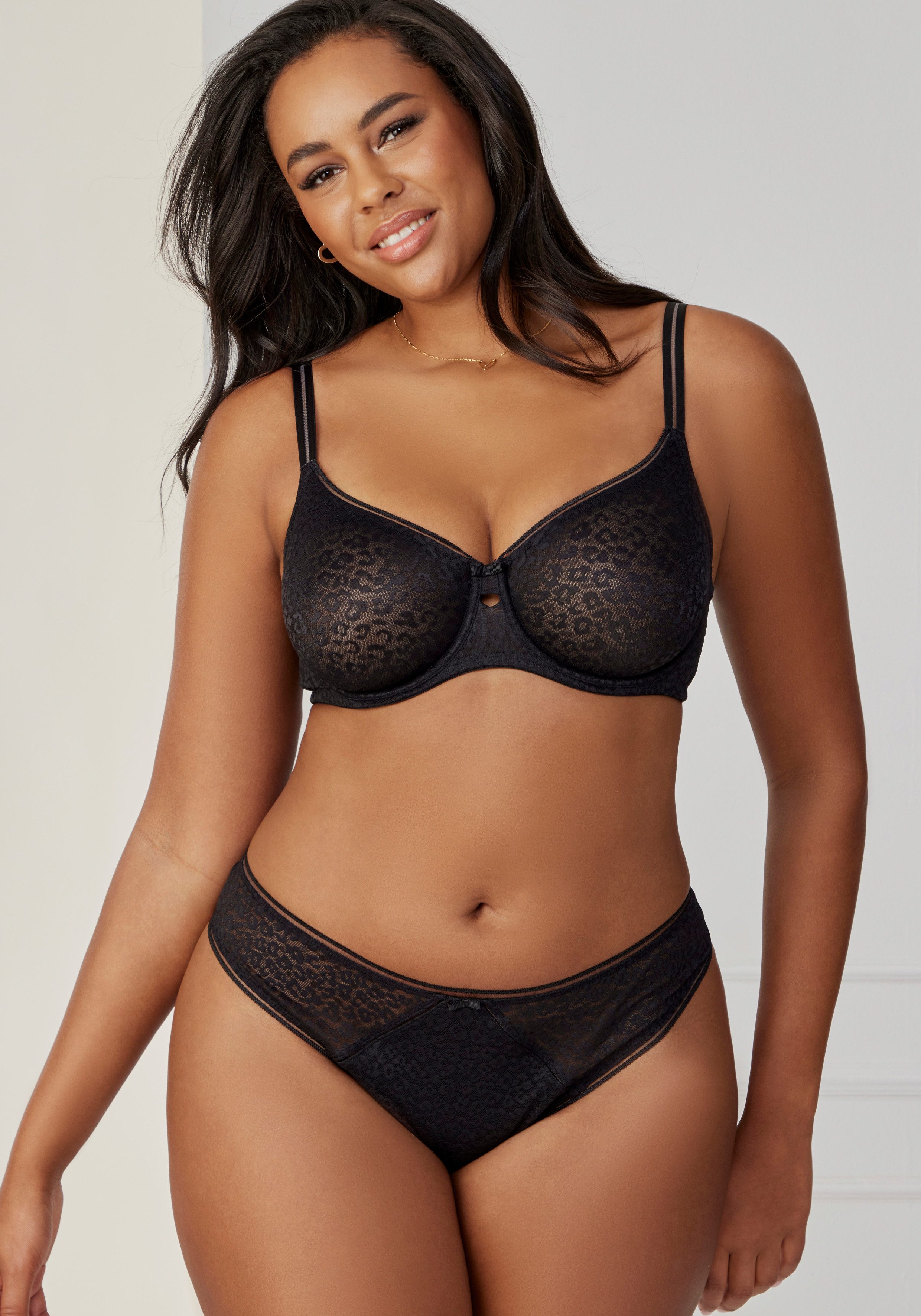 Nuance Minimizer-bh met beugel van mooie allover jacquardkant in trendy leeuw-look