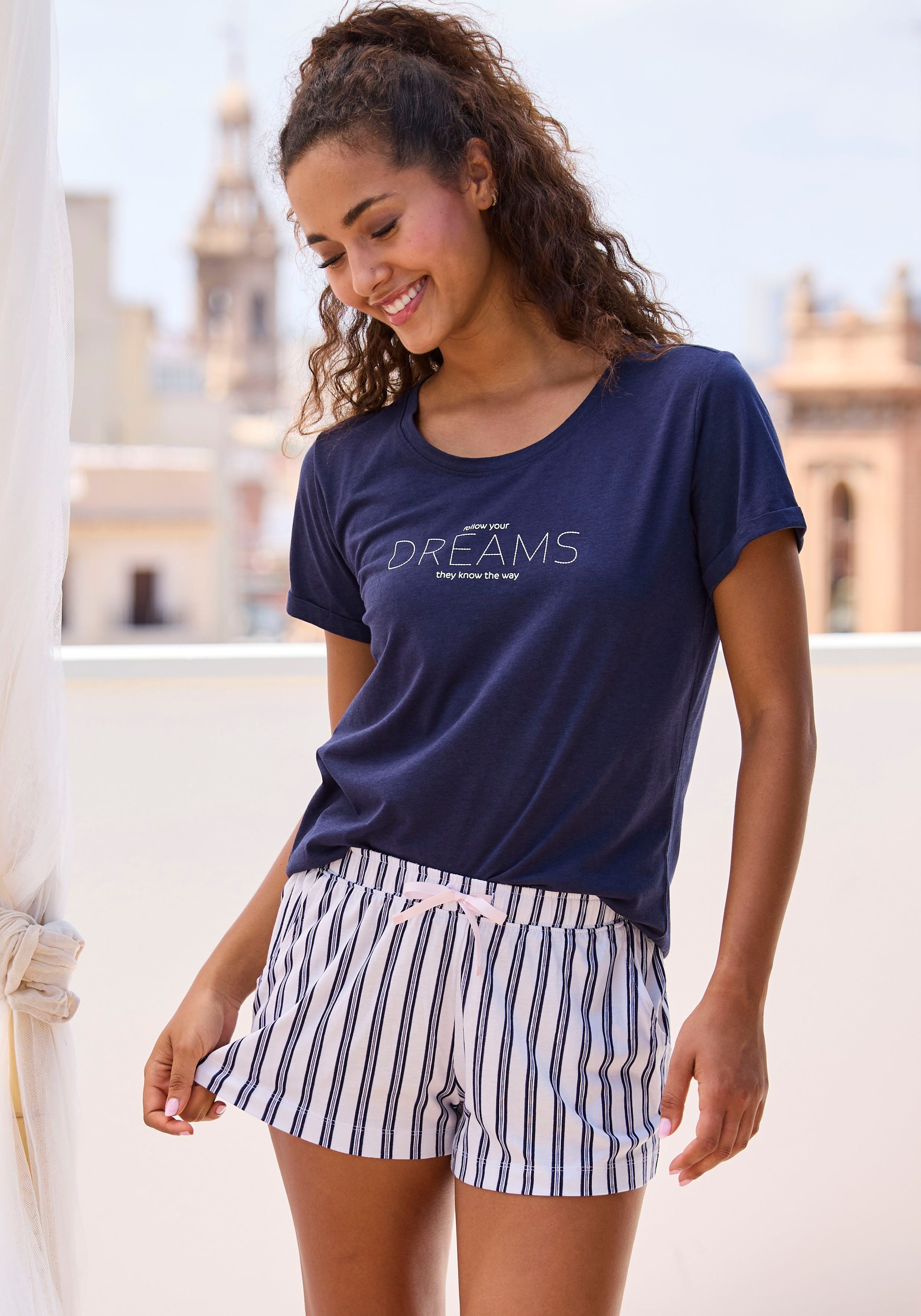 s.Oliver RED LABEL Beachwear Pyjamashort met mooie all-over print