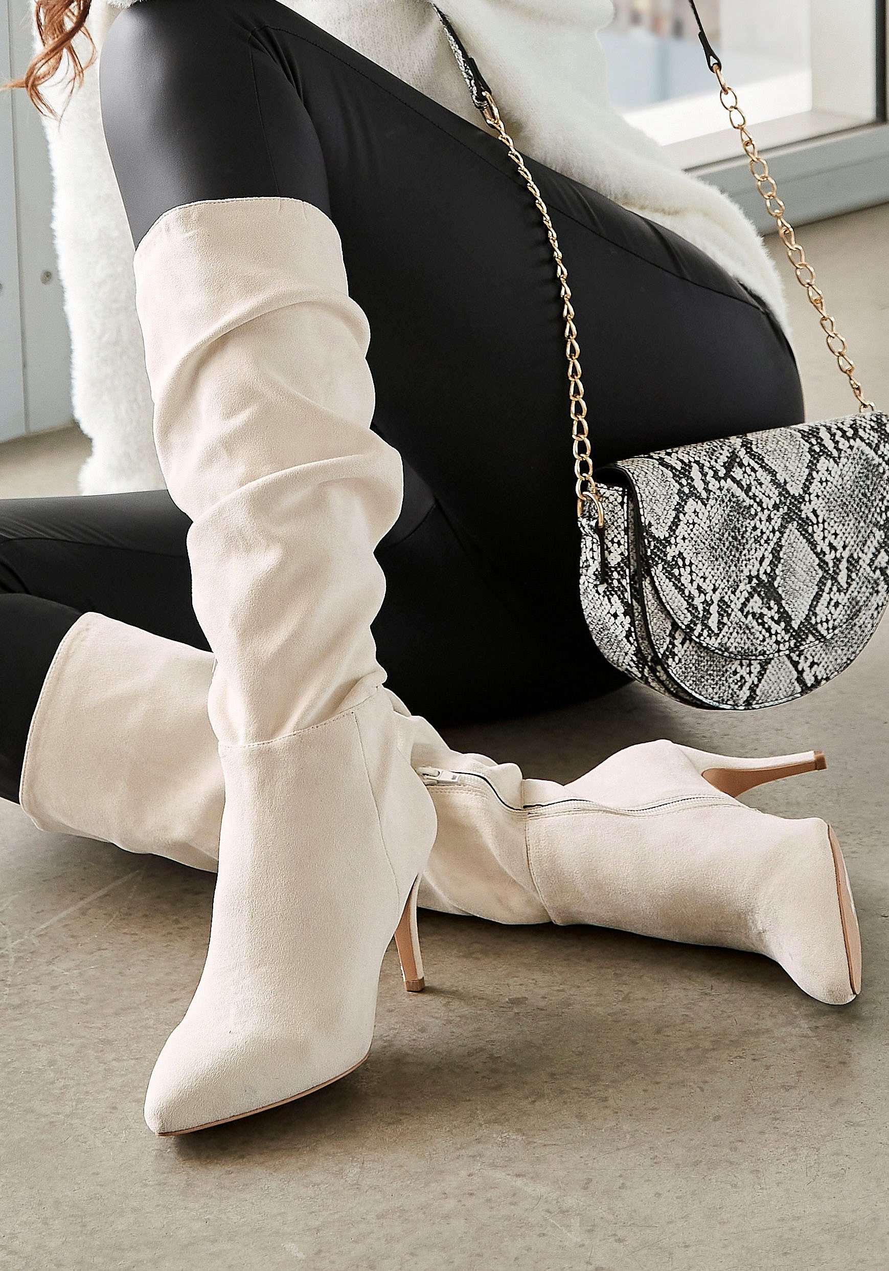 Lascana Laarzen met ritssluiting met modieuze rimpeling, lange schacht, high-heel enkellaars, slouchy boots