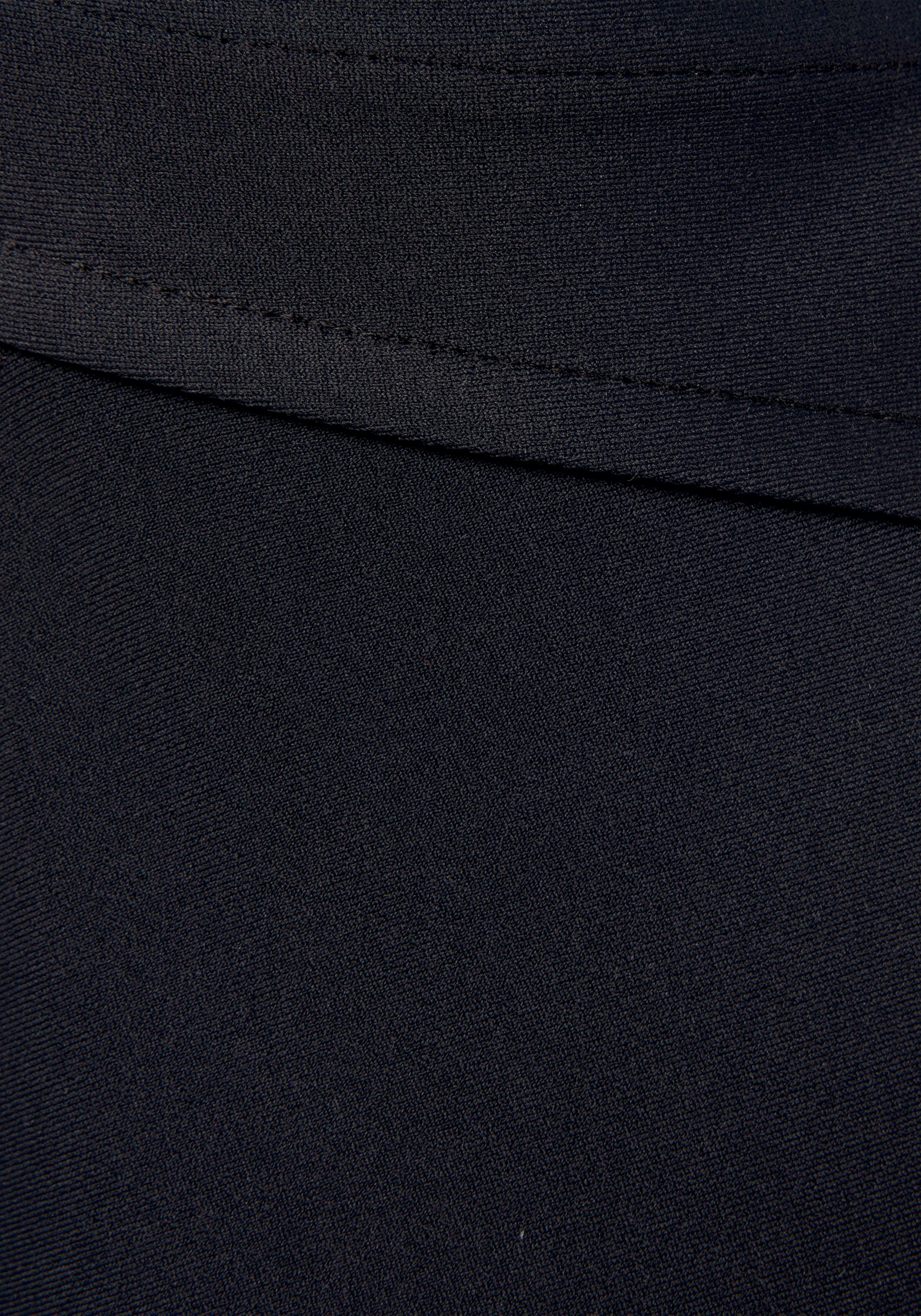 active by Lascana Functioneel shirt met cut-out achter
